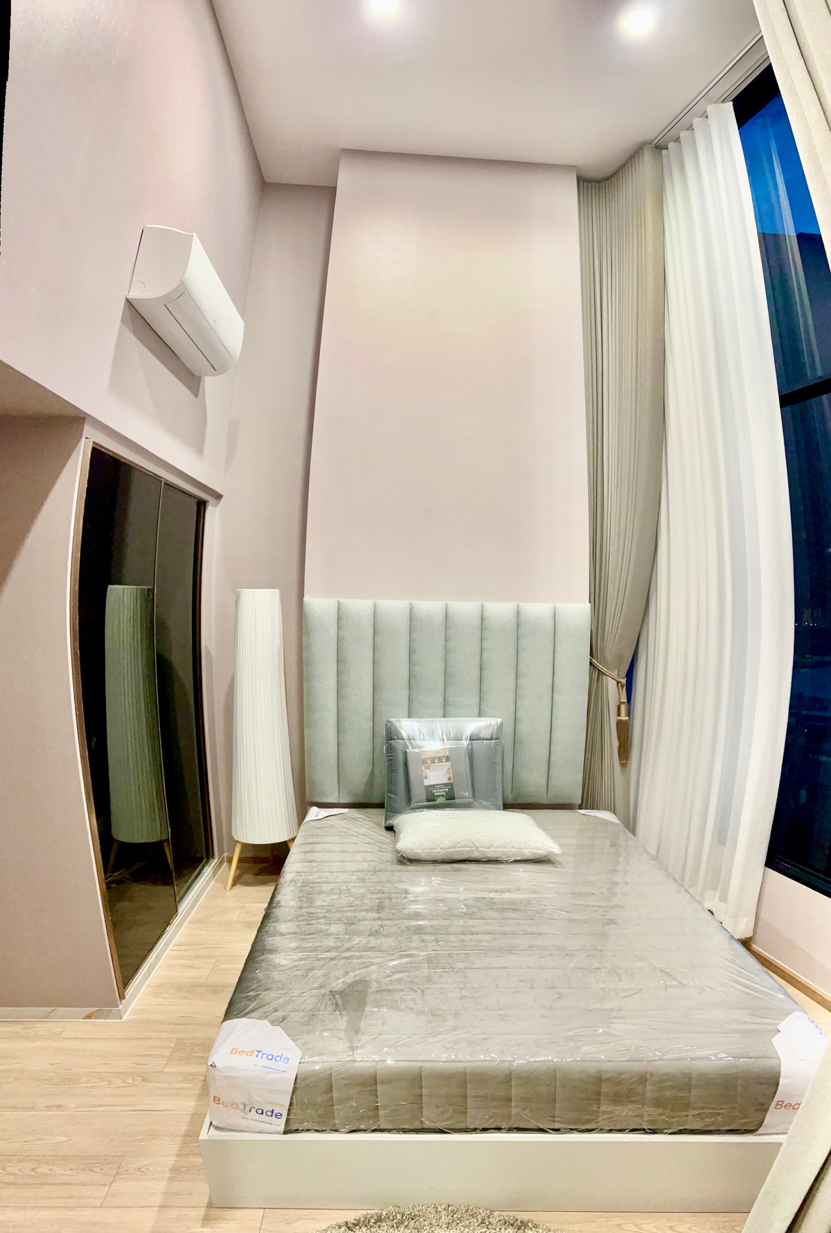 For RentCondoOnnut, Udomsuk : 🏙️ KnightsBridge Space Sukhumvit - Rama 4 ✨ Very beautiful room! High ceiling, airy, good location