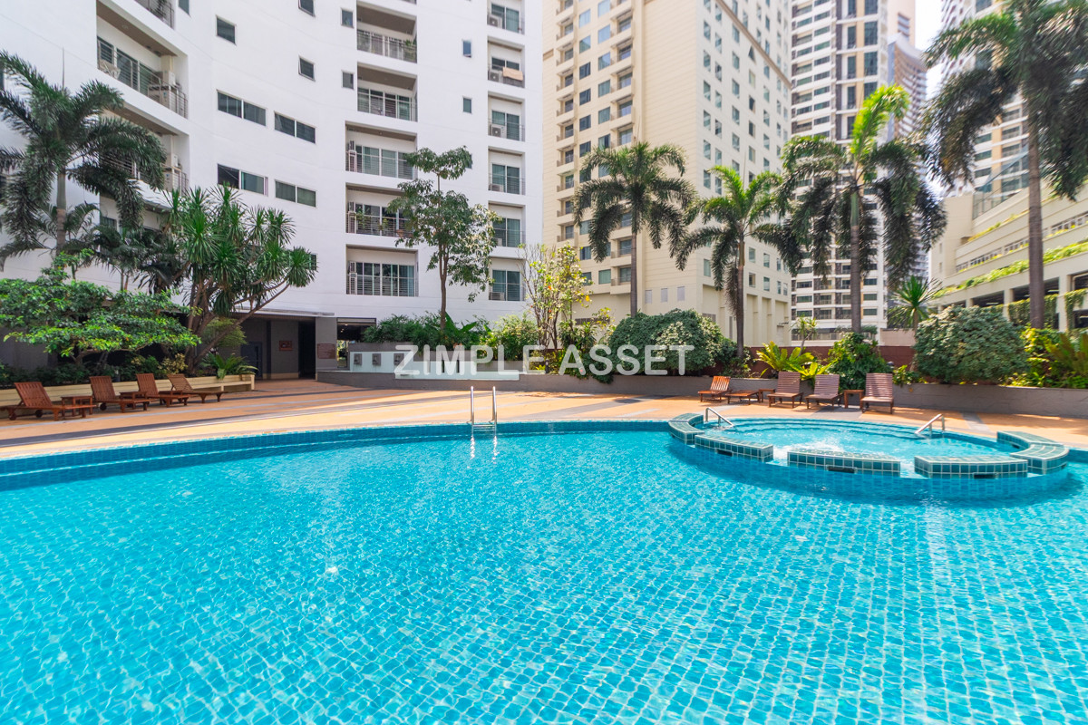 For RentSukhumvit, Asoke, Thonglor : Line ID: @zimple_asset  A luxurious residential in Sukhumvit 24. Fully furnished with complete facilities, offering a comfortable “home-like” atmosphere in a prime location with convenient access to BTS and shopping center. Pet friendly🐶