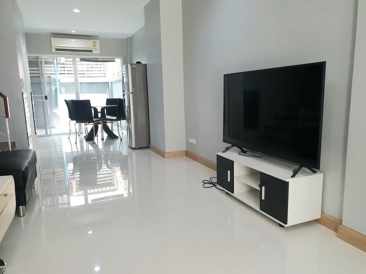 For RentTownhomeSathorn, Narathiwat : S04-0113 Townhome for Rent: Thanapat Haus Sathorn-Narathiwas (Rama 3)