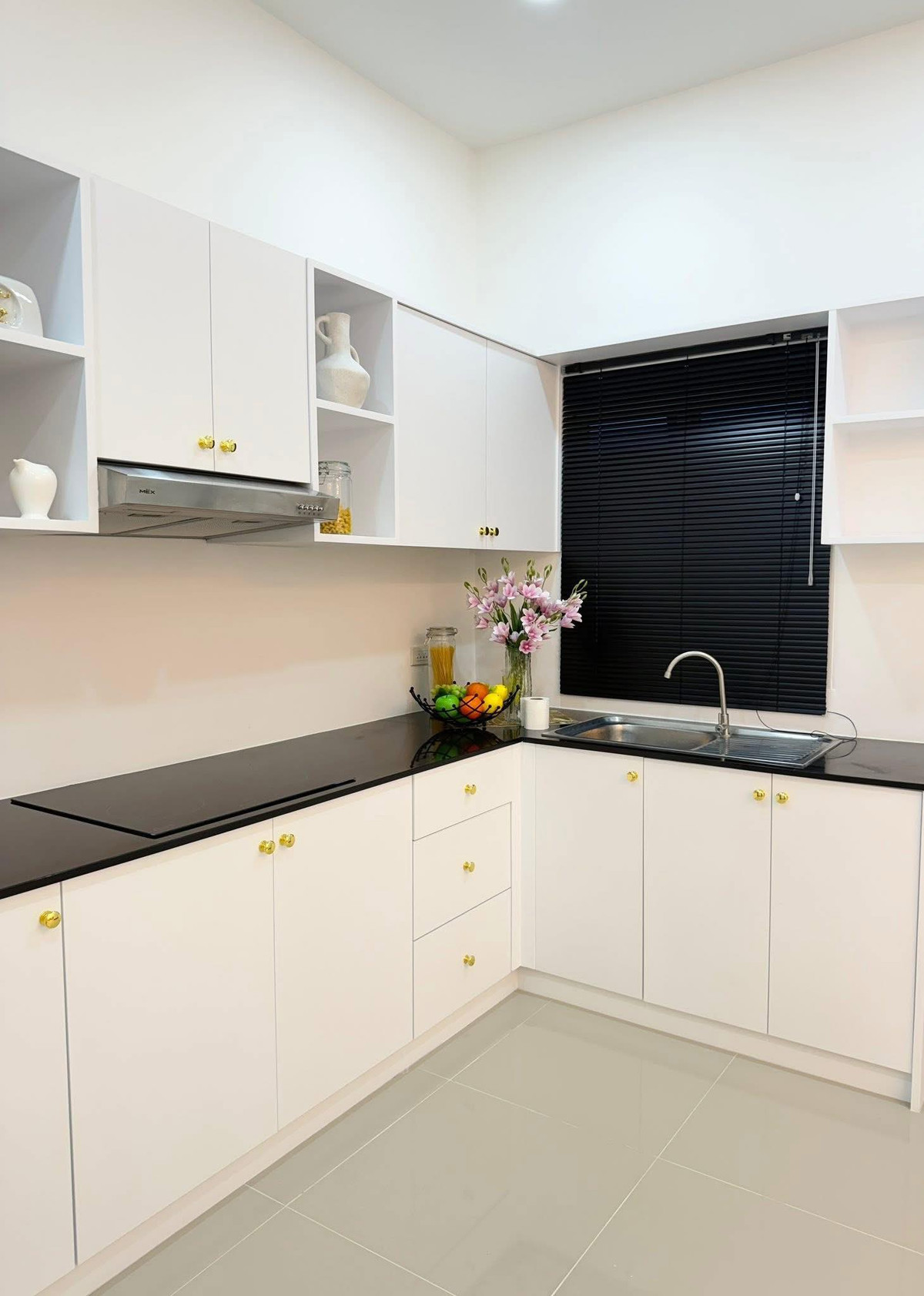 For SaleHousePattaya, Bangsaen, Chonburi : Classic Home 4 / 3 Bedrooms (For Sale), Classic Home 4 / 3 Bedrooms (FOR SALE) BEWN138