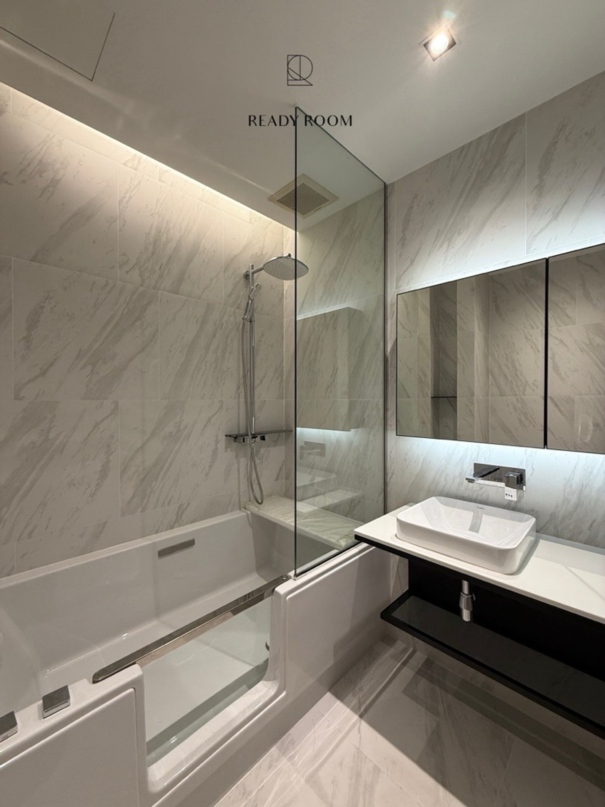 For RentCondoSukhumvit, Asoke, Thonglor : For rent 🔥🔥 The Room Sukhumvit 38 • Brand new room 1 🛌 1 🛁 45 sq m. Make an appointment to view the room 065-6956939 (Luk Raisin)