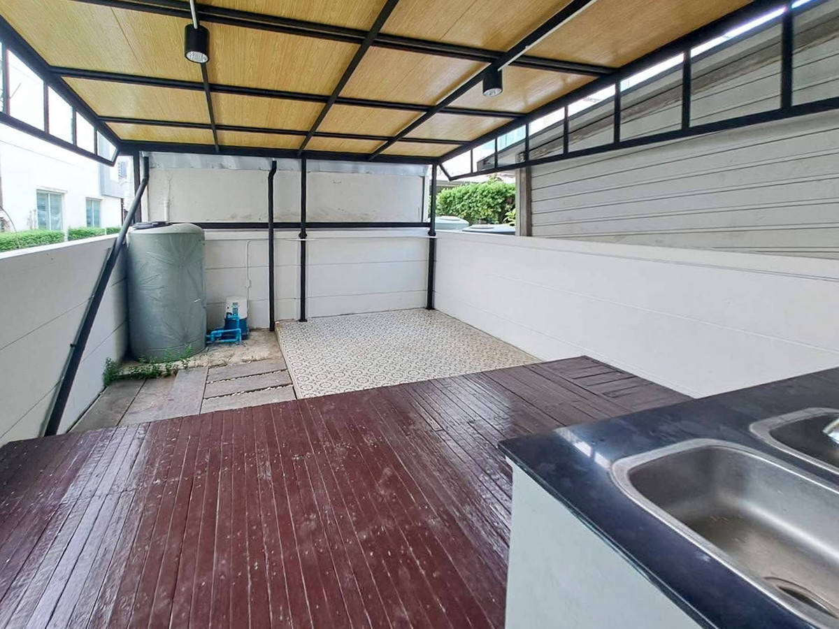 ขายทาวน์โฮมพัฒนาการ ศรีนครินทร์ : ทาวน์ อเวนิว พระราม 9 / 3 ห้องนอน (ขาย), Town Avenue Rama 9 / 3 Bedrooms (FOR SALE) BZD172