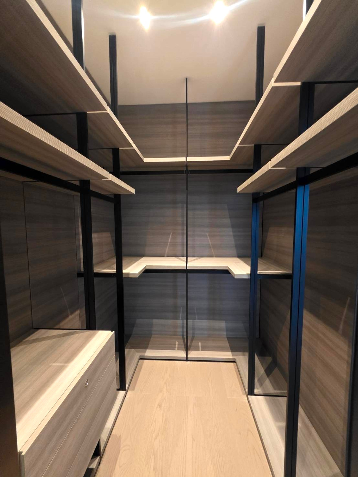 For SaleCondoWitthayu, Chidlom, Langsuan, Ploenchit : Scope Langsuan: 2bed 2.5bath 161.65sqm. 105,000,000 Brandnew, Fully Furnished, Embassy view Am: 0656199198