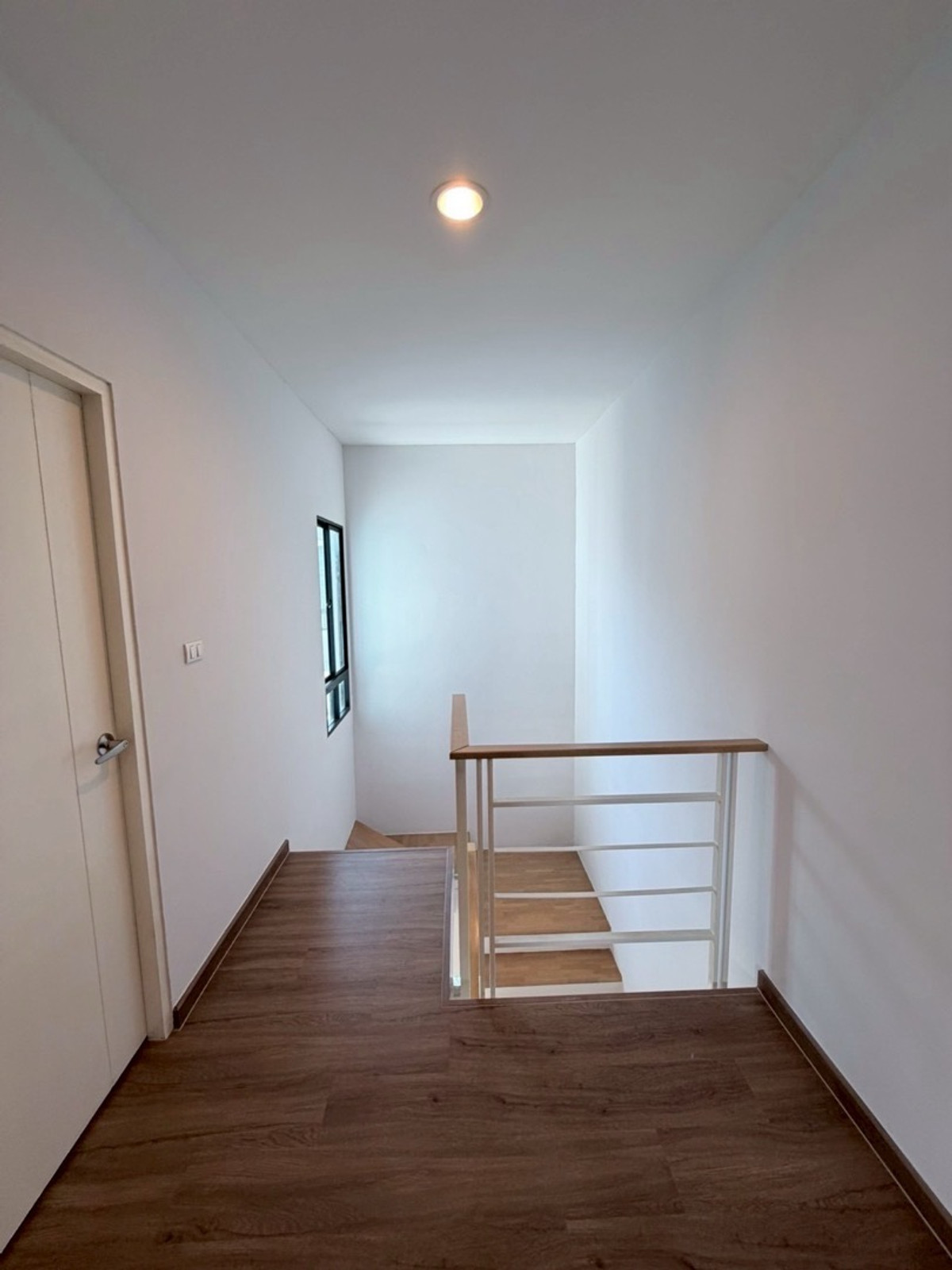 ให้เช่าทาวน์โฮมราษฎร์บูรณะ สุขสวัสดิ์ : 🏡 ปล่อยเช่าทาวน์โฮม 3 ชั้น | บ้านกลางเมือง สุขสวัสดิ์ ใกล้แยกพระประแดง
ทำเลดีมาก ติดถนนใหญ่ ใกล้ห้าง รถไฟฟ้ากำลังมา!