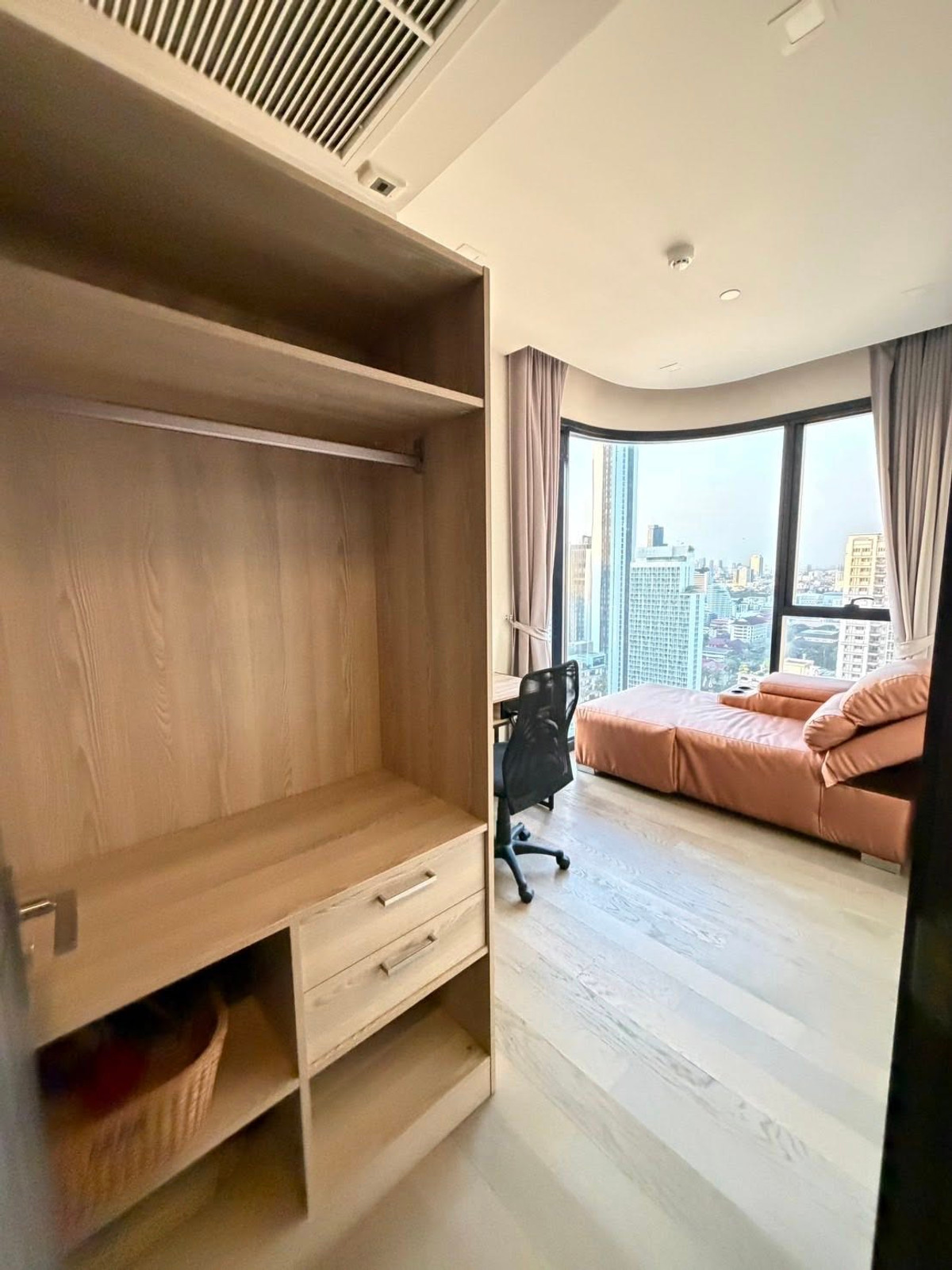 ให้เช่าคอนโดสุขุมวิท อโศก ทองหล่อ : ให้เช่า Ashton Asoke ราคา 55,000 บาท [NCr260305]