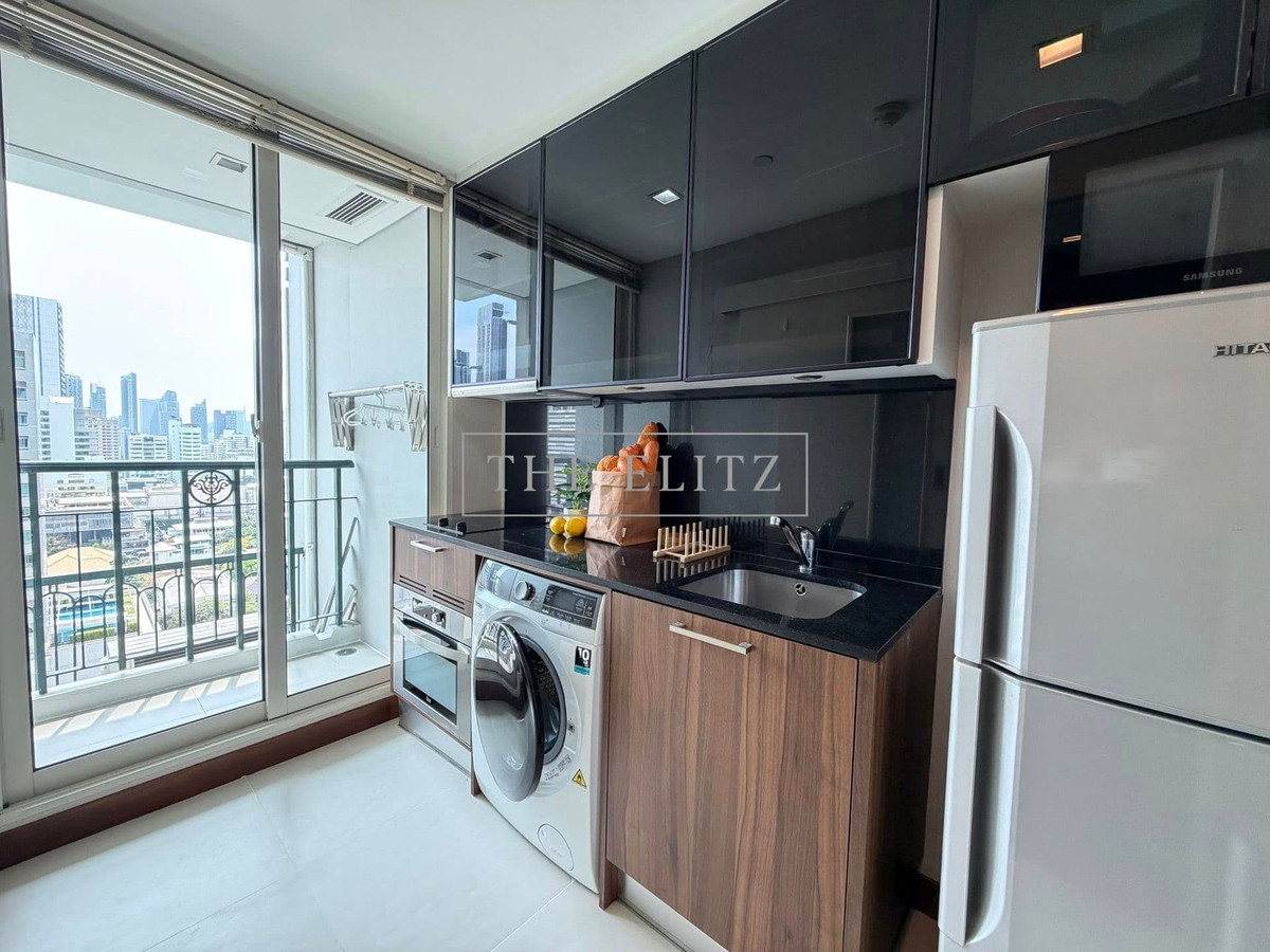 For RentCondoSukhumvit, Asoke, Thonglor : ✨ Turn a condo into a valuable asset in the heart of the CBD ✨ IVY Thonglor, location near J Avenue on a truly affordable budget.