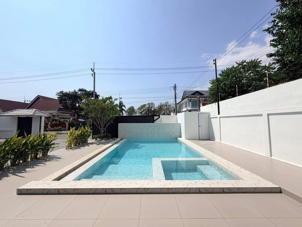 ให้เช่าพัทยา บางแสน ชลบุรี สัตหีบ :  บ้านพูลวิลลล่าใหญ่ พื้นที่กว้าง ใกล้หาดจอมเทียนเพียง 3 กม. สามารถทำธุรกิจได้