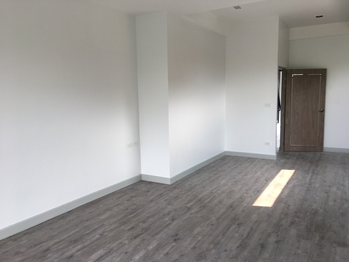 For SaleHouseKaset Nawamin,Ladplakao : Maneeya Village / 2 bedrooms (sold with tenant), Maneeya Village / 2 Bedrooms (FOR SALE) MNT006