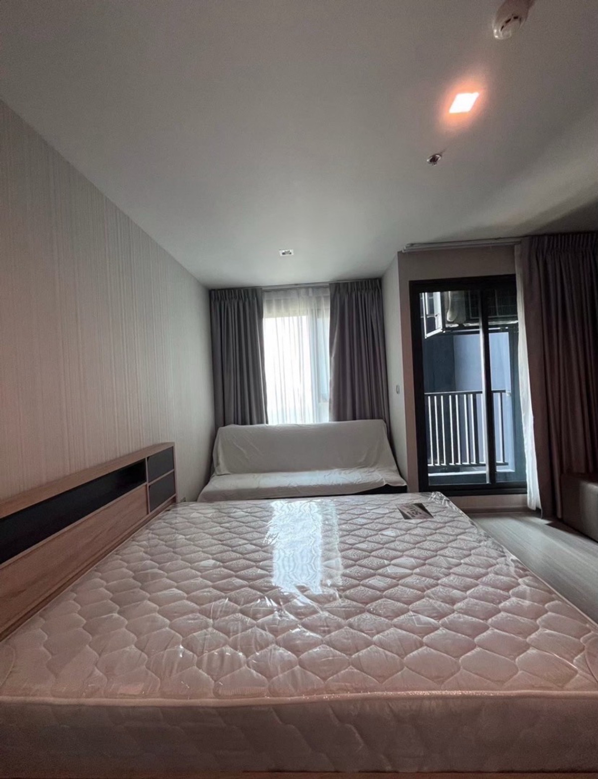 ให้เช่าคอนโดลาดพร้าว เซ็นทรัลลาดพร้าว : life ladprao studio ครัวกั้น ติด BTS ห้าแยกลาดพร้าว ชั้นสูง ราคาดี