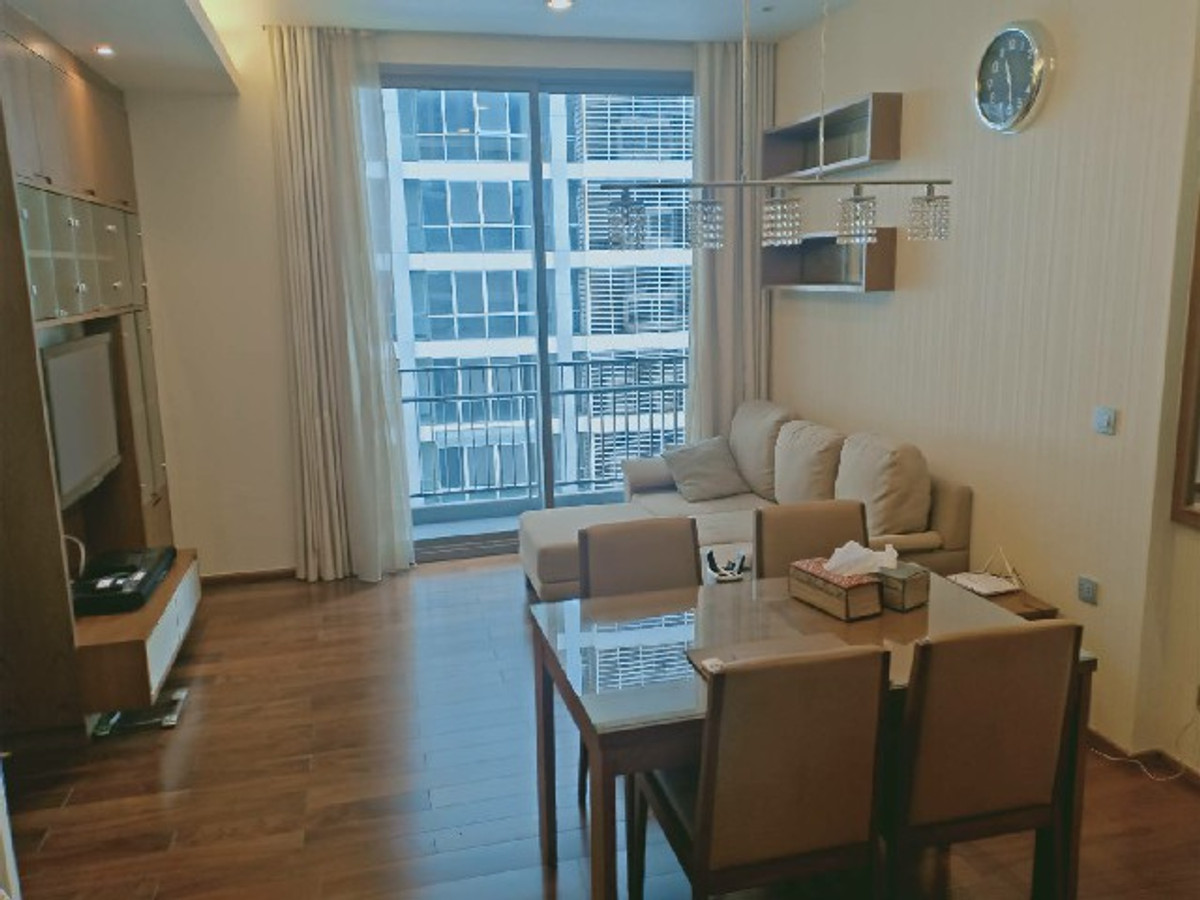 ให้เช่าคอนโดสุขุมวิท อโศก ทองหล่อ : คอนโดชั้นล่าง 1 ห้องนอน 1 ห้องน้ำ ขนาด 55 ตารางเมตร ที่ Quattro By Sansiri ให้เช่า 45,000 บาทต่อเดือน ซอยสุขุมวิท 55 สถานีรถไฟฟ้า BTS ทองหล่อ