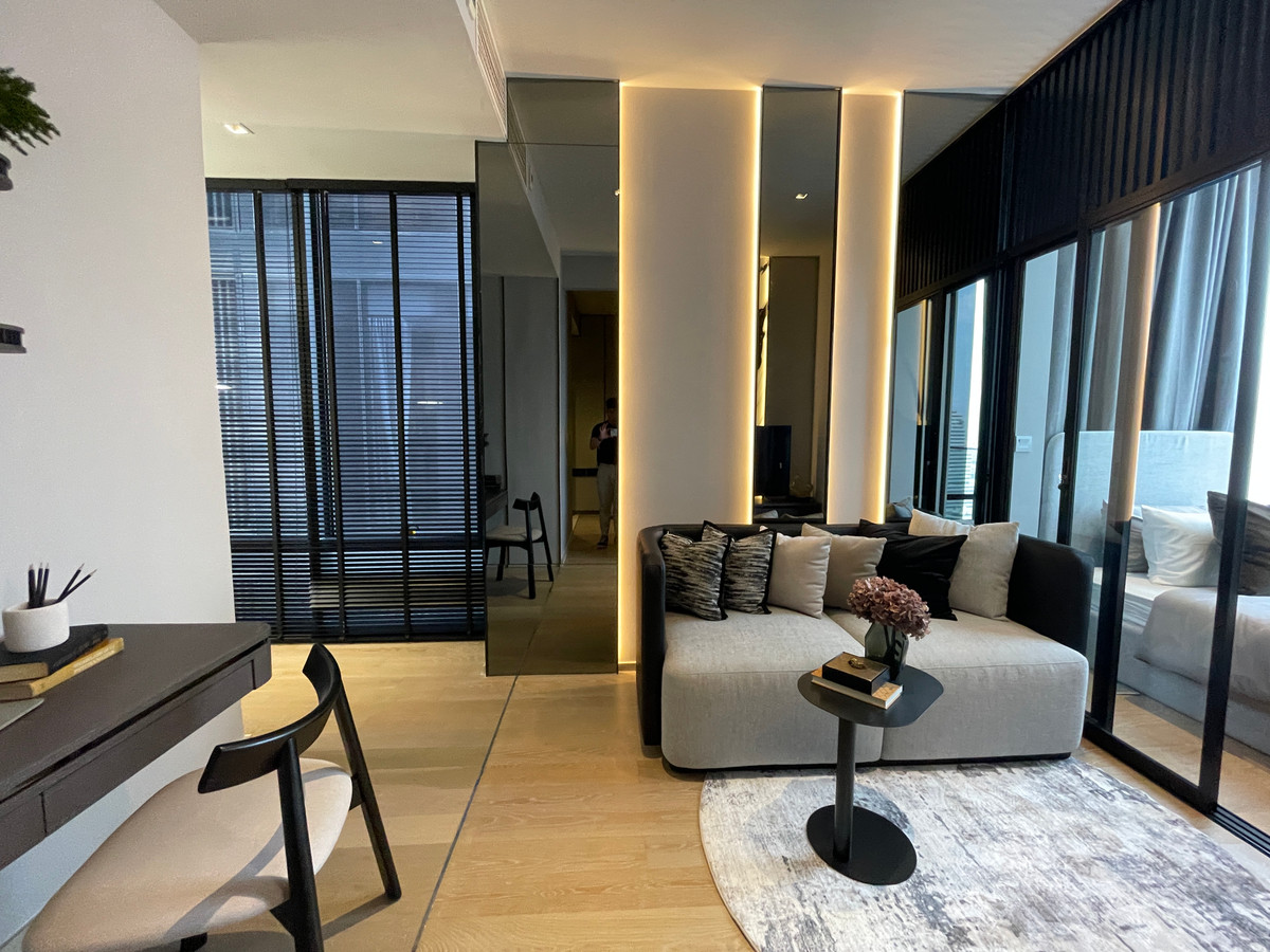 ขายคอนโดสีลม ศาลาแดง บางรัก : [THE PEAK OF SILOM] ASHTON SILOM – Rare 2BR Unit | ชั้น 32 วิวขอบฟ้า ประสบการณ์อยู่คอนโดที่เหมือนอยู่บ้าน 