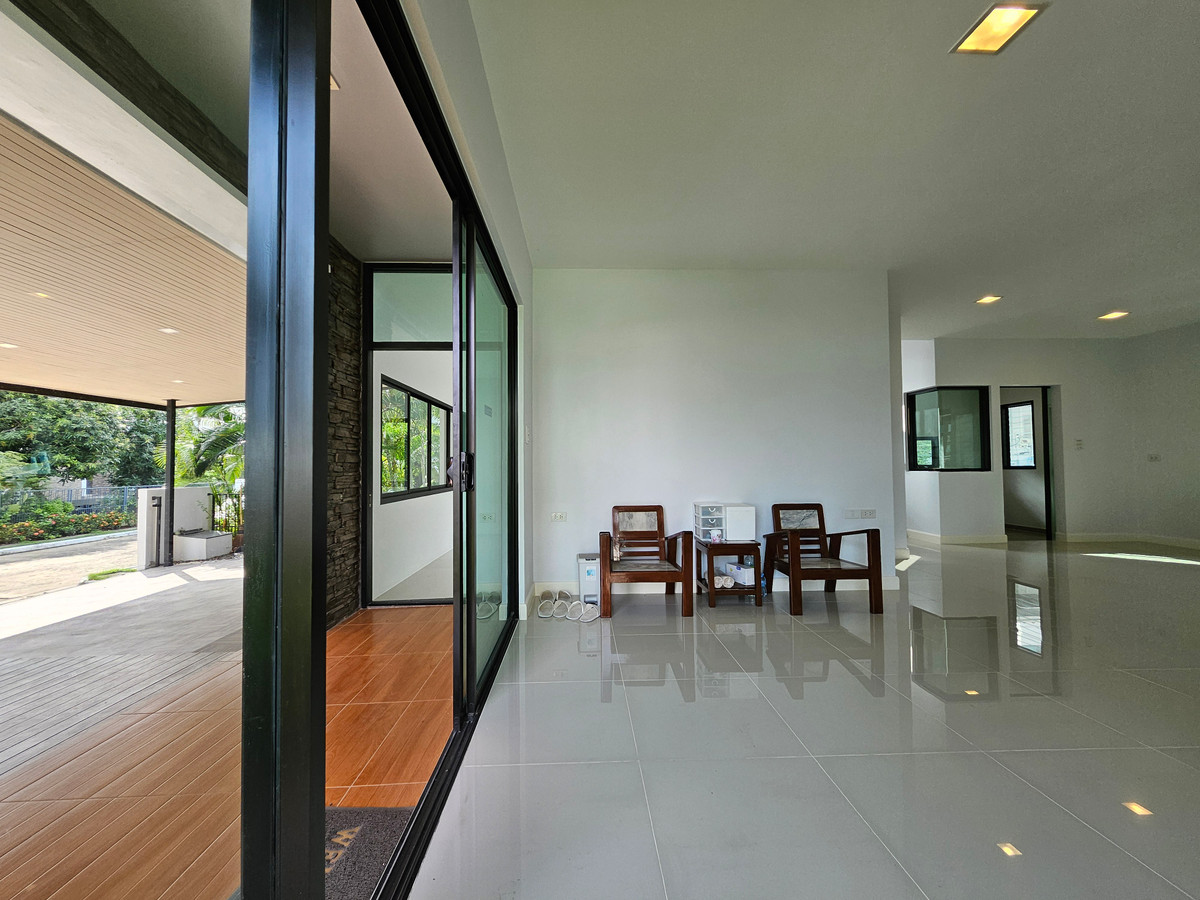 For RentHouseRama 2, Bang Khun Thian : Pet-Friendly ! 6-Bedroom Renovated Home with Private Garden✨