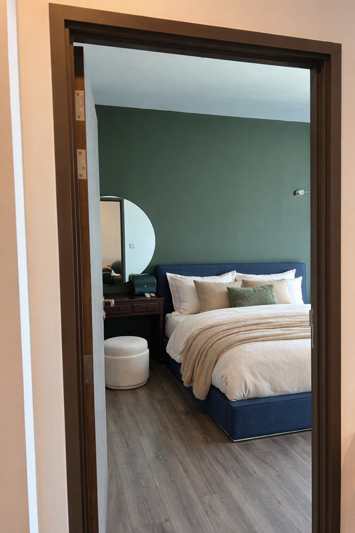 For RentCondoOnnut, Udomsuk : 🌟Condo corner room, high floor | 1 bedroom plus | Wisdom Essence Sukhumvit, special corner room, 32nd floor, open view, good natural light.