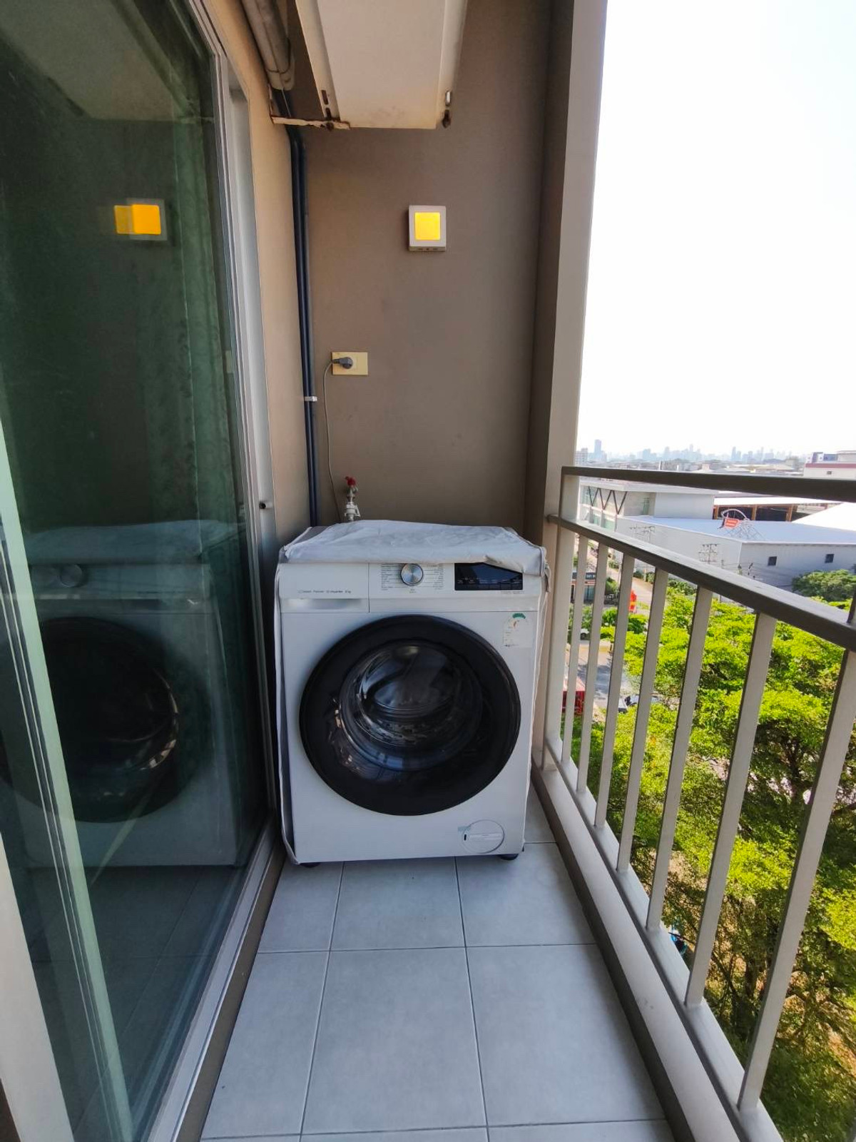 For RentCondoBangna, Bearing, Lasalle : Condo for rent, Lumpini Place Bangna Km. 3, Soi behind Central Bangna, near BTS Udomsuk / Bangna, ready to move in, very good price.