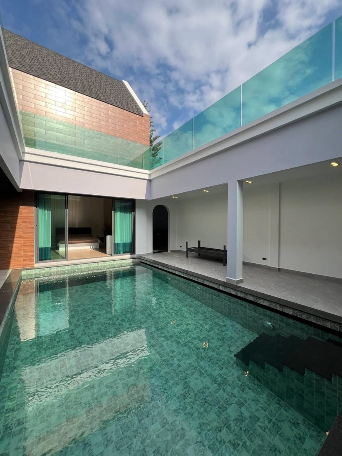 For SaleHousePattaya, Bangsaen, Chonburi : Luxury Pool Villa in Huai Yai Pattaya near Jomtien Beach, Fully Furnished with Private Pool and High Rental Yield 10.5% in EEC Growth Area  
