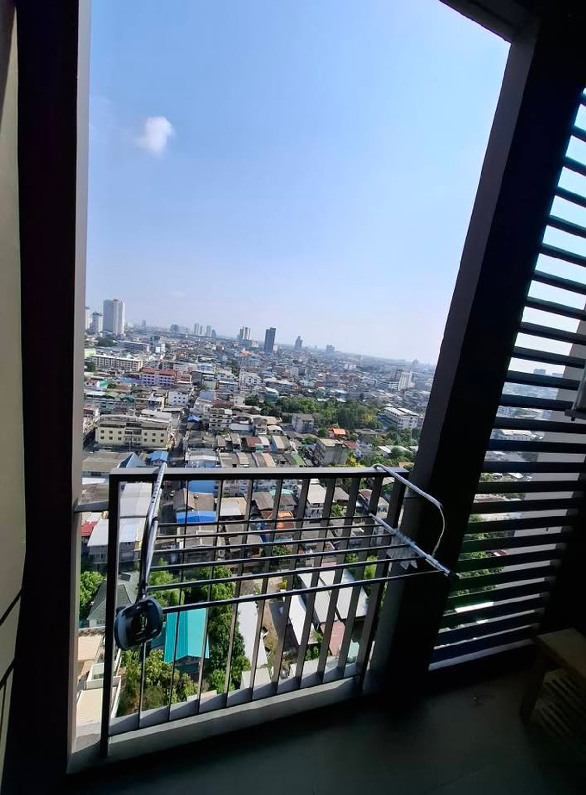 For RentCondoWongwianyai, Charoennakor : ⭐️ Reference Sathorn-Wongwianyai ⭐️ 1 bedroom, 1 bathroom, complete amenities.