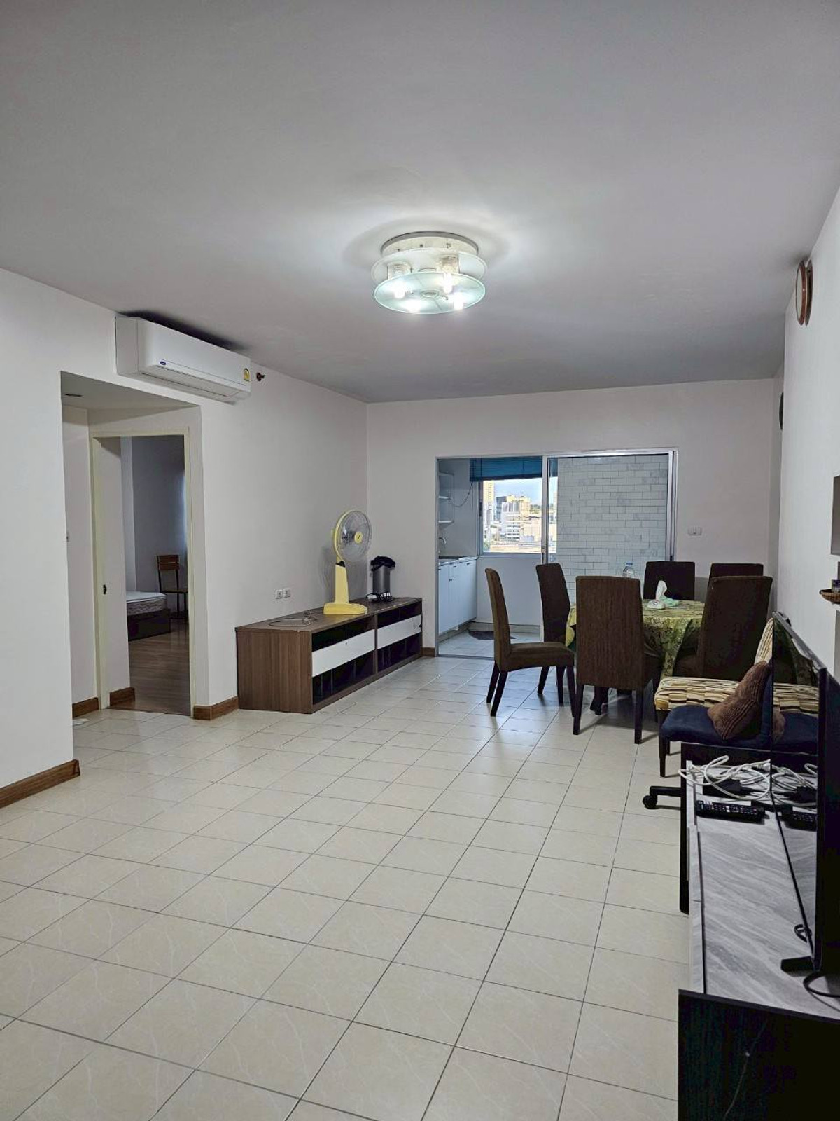 For RentCondoPattanakan, Srinakarin : For rent, 78 sq m, Building B, 6th floor, 2 bedrooms, 1 bathroom, Supalai Park Srinakarin Condo.