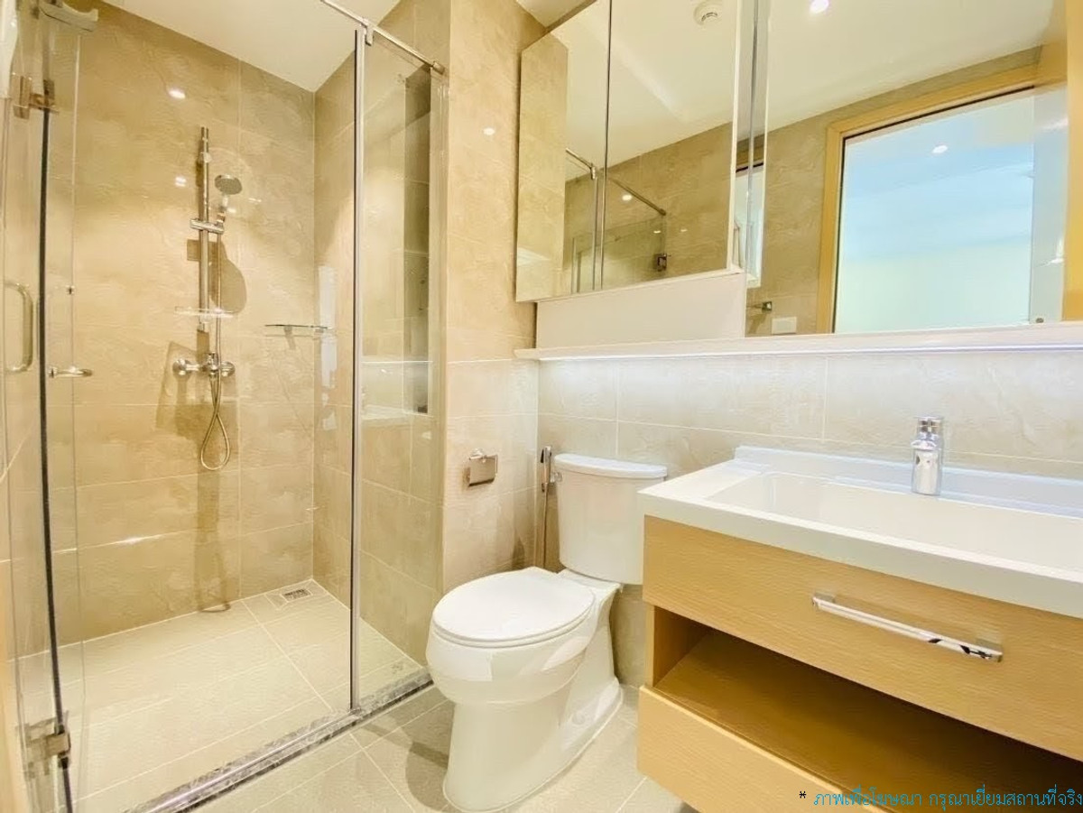 For SaleCondoSathorn, Narathiwat : Condo for sale Regal Sathorn - Narathiwat, 20th floor, convenient travel, near BTS Chong Nonsi.