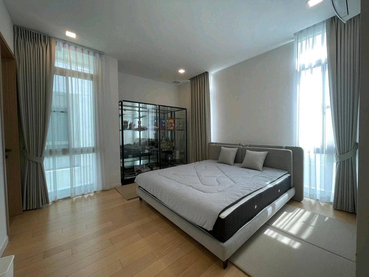 ให้เช่าบ้านเลียบทางด่วนรามอินทรา : 🌜🌟🌛Luxury House for Rent @ VIVE Ekamai–Ramintra 🏡
📍 โครงการ VIVE เอกมัย–รามอินทรา (เลียบด่วนรามอินทรา)