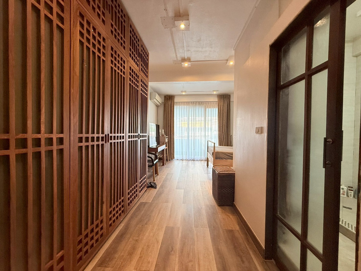 For RentTownhomeSathorn, Narathiwat : 🏡✨ Townhouse for rent, Sathorn Soi 9, cute style with rooftop terrace to sit and chill ✨🏡