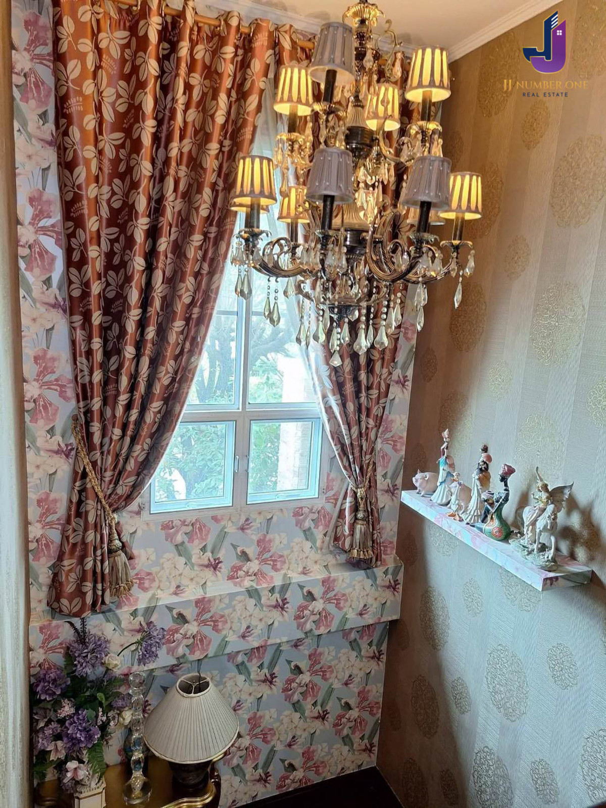 ขายบ้านลาดกระบัง สุวรรณภูมิ :  ขายบ้านเดี่ยว ภัทรา วงแหวน–อ่อนนุช  3 ห้องนอน 3 ห้องน้ำ เนื้อที่ 57.4 ตร.ว. พื้นที่ใช้สอย 160 ตร.ม.  บ้านเลขที่มงคลสุดหายาก 33/33