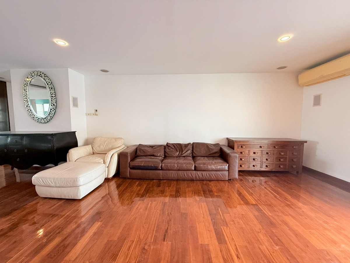 For RentCondoSukhumvit, Asoke, Thonglor : 🎉🌇 Condo for Rent – 4 Bedrooms near BTS Ekkamai | Regent on the Park Sukhumvit 61