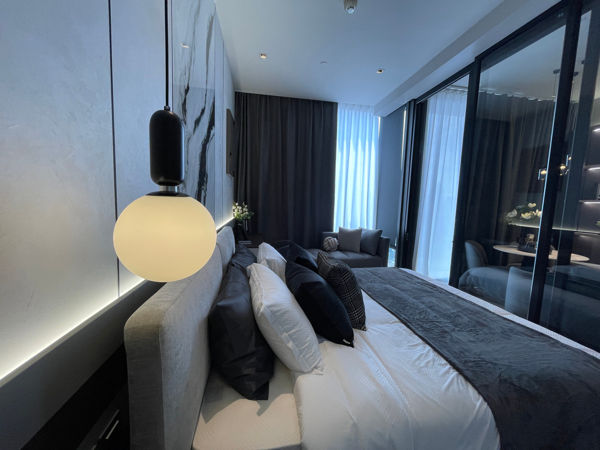 ขายคอนโดสีลม ศาลาแดง บางรัก : 💎 [Ultimate Legacy] ASHTON SILOM – 1BR XL (49.58 ตร.ม.) ชั้น 32 ห้องมุมแห่งวิสัยทัศน์เหนือระดับ บนถนนสายประวัติศาสตร์ 💎 