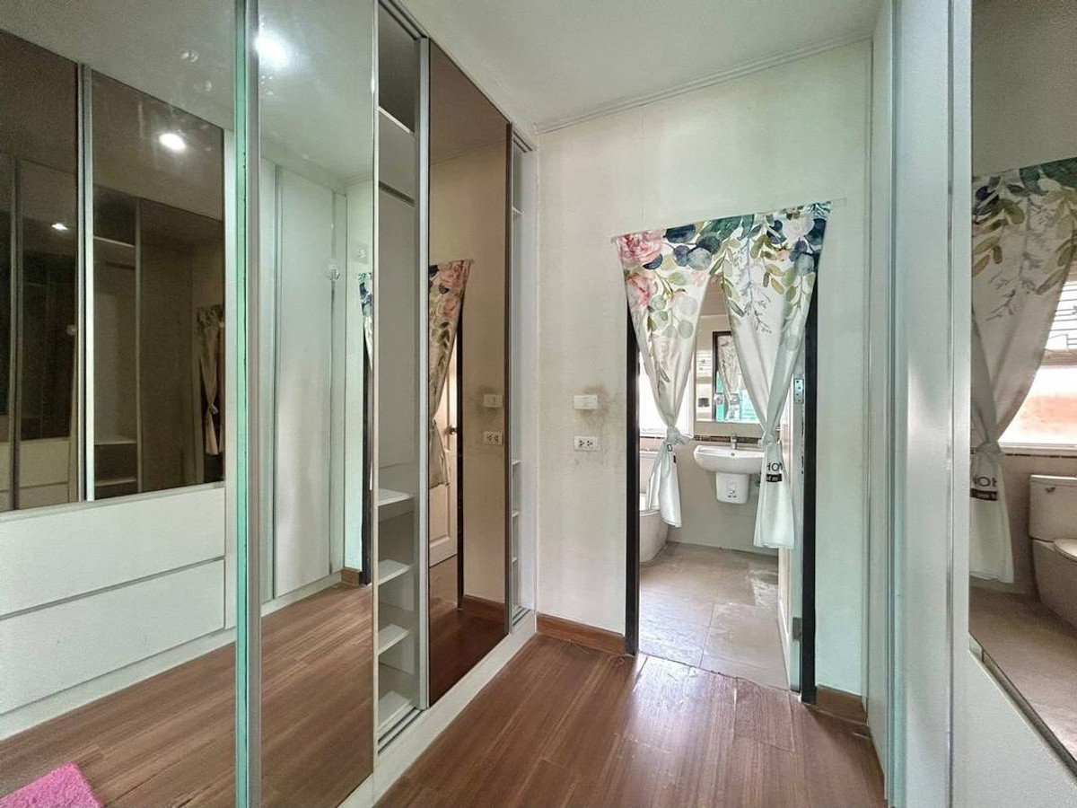 For SaleHousePathum Thani,Rangsit, Thammasat : Single house for sale, Bella Wongwaen - Lumlukka Klong 3, size 60 sq m, in front of the house does not collide with anyone, Bella Wongwaen - Lumlukka Klong 3