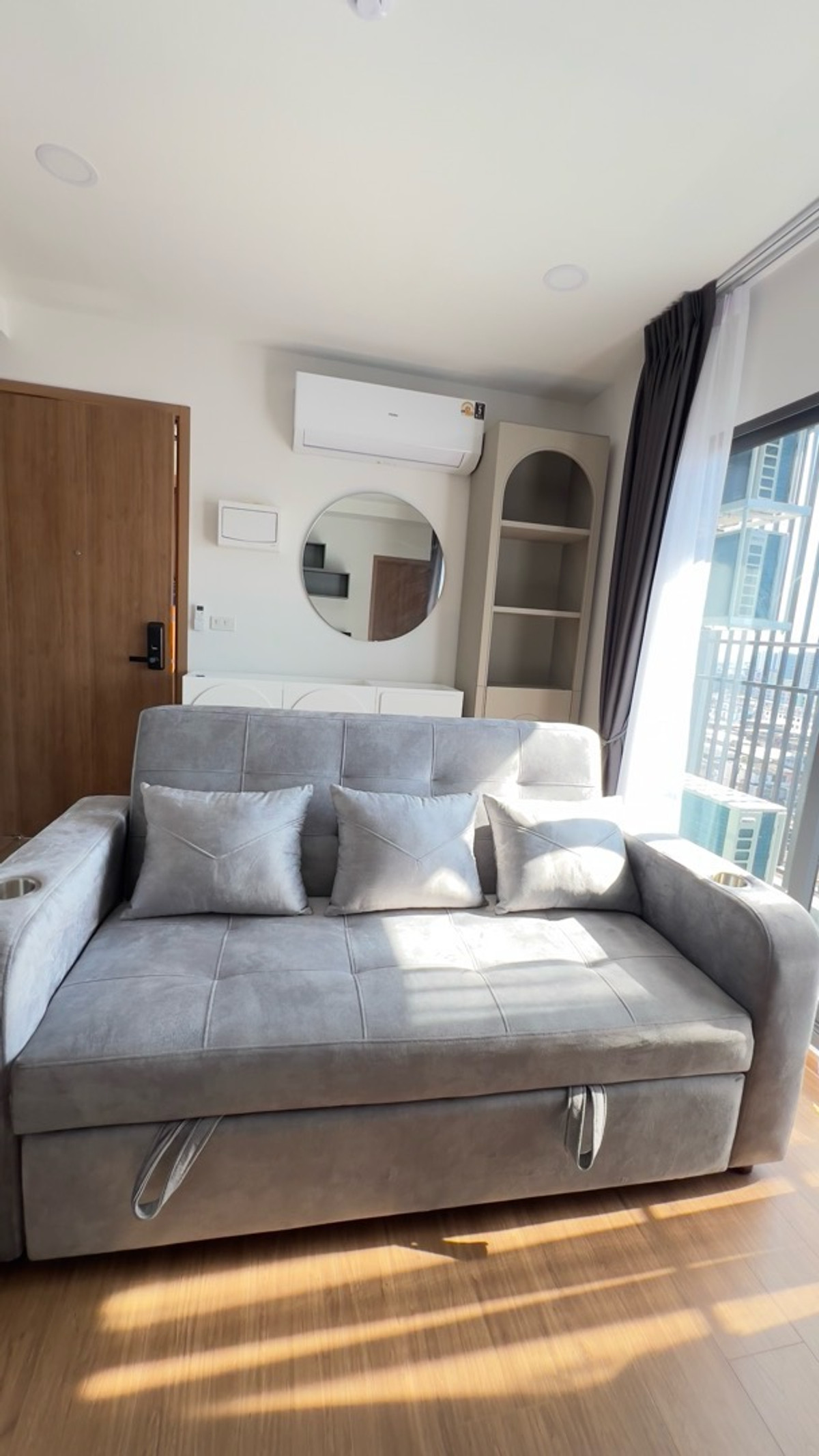 คอนโดรามคำแหง หัวหมาก : ห้องมุมวิวสระและรถไฟฟ้าแอดไลน์สอบถามเพิ่มเติม