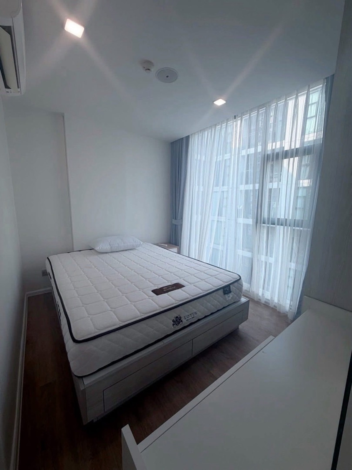 ให้เช่าคอนโดรัชดา ห้วยขวาง : ✨ ห้องมุม วิวสระ 34 ตร.ม. พร้อมเข้าอยู่ | ไอเวอรี่ รัชดา 32 (Ivory Ratchada–Ladprao) ✨