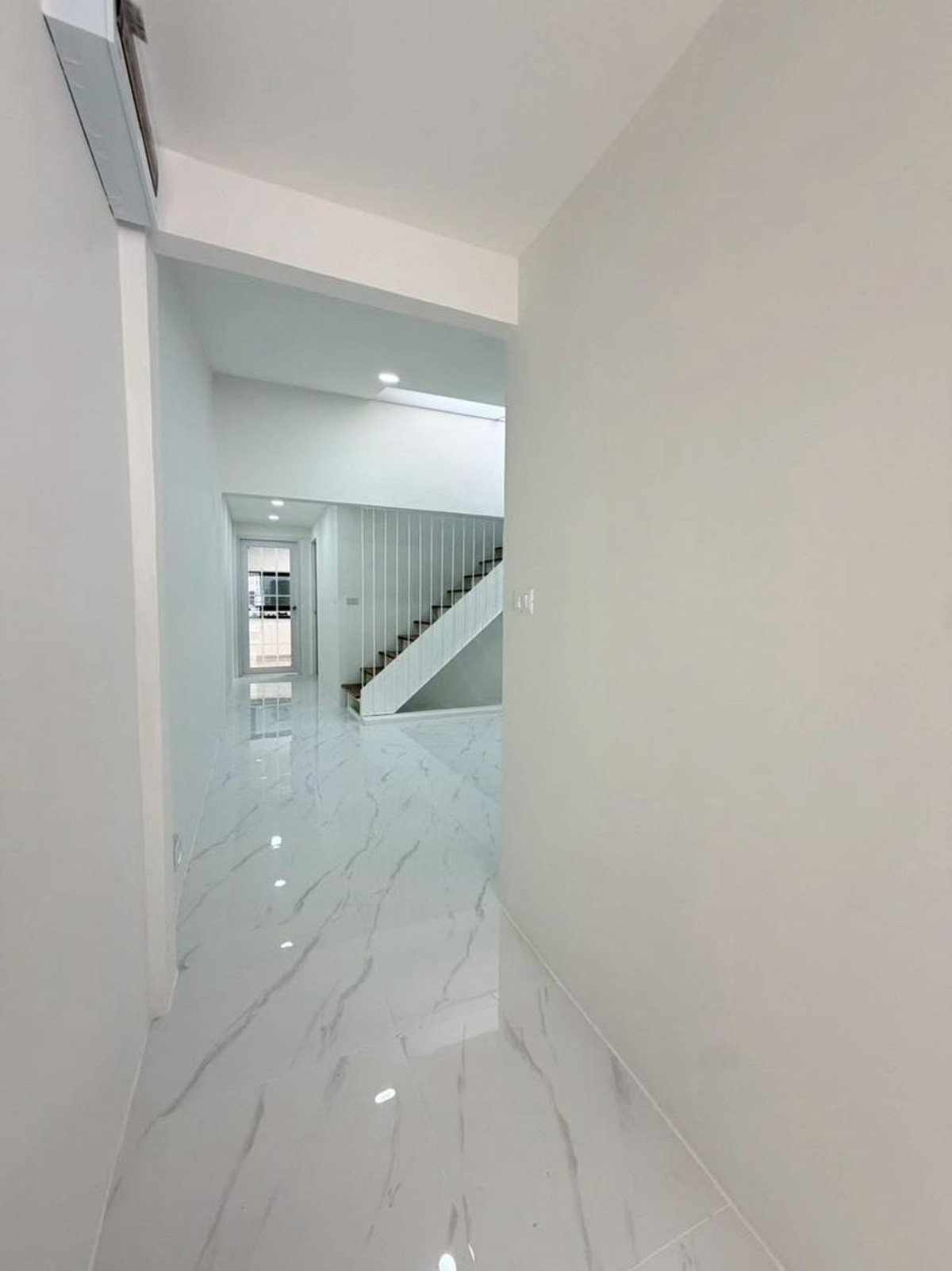 ขายทาวน์โฮมวิภาวดี ดอนเมือง หลักสี่ : ทาวน์เฮ้าส์ 1.5 ชั้น ม.พงษ์เพชรพัฒนา (งามวงศ์วาน 35)  ขนาด 25 ตารางวา 3 ห้องนอน แต่งใหม่พร้อมอยู่ ซอยงามวงศ์วาน 35 แขวงทุ่งสองห้อง เขตหลักสี่ กรุงเทพมหานคร