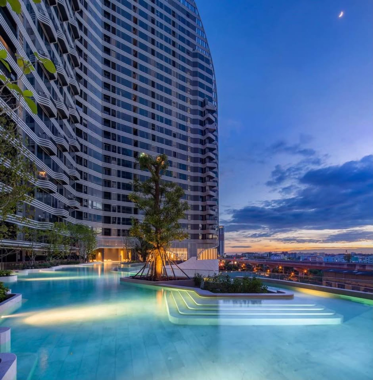 For RentCondoBangna, Bearing, Lasalle : Condo for rent Ideo Mobi Sukhumvit Eastpoint near BTS Bangna (Rt-01)