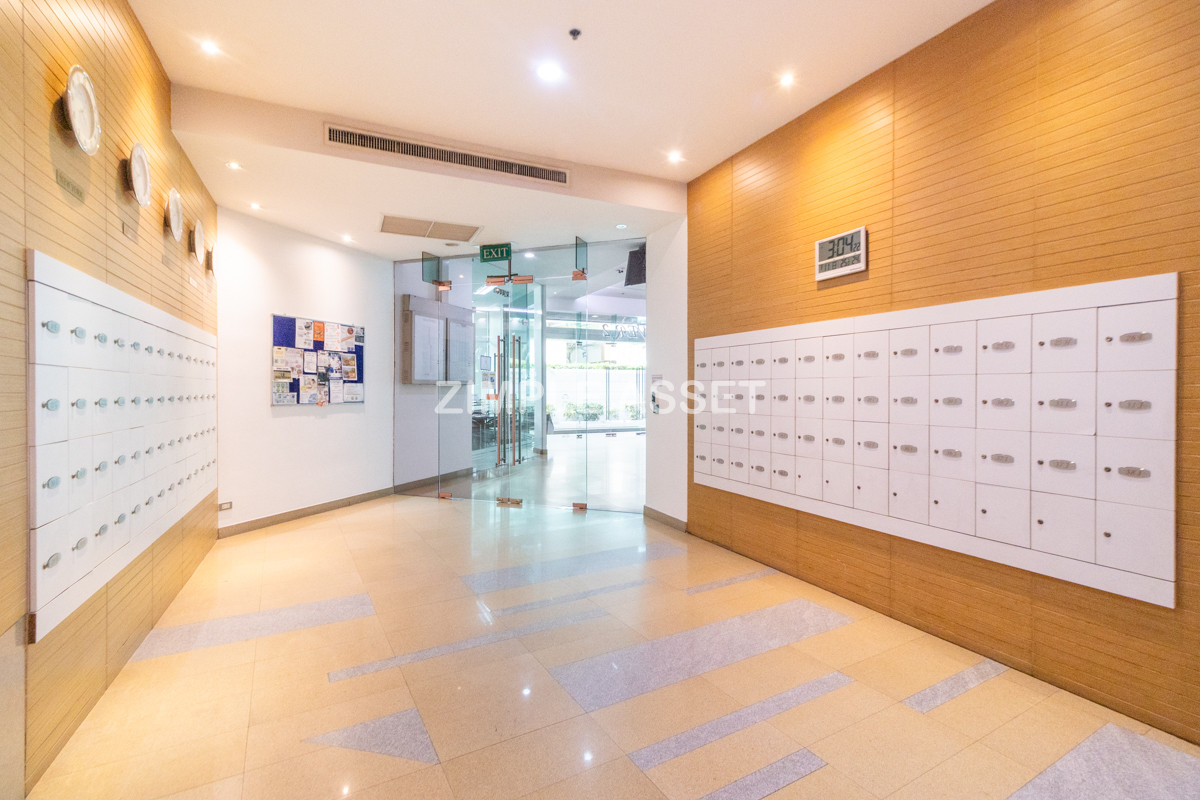 For RentSukhumvit, Asoke, Thonglor : Line ID: @zimple_asset Luxury aprtment in center of sukhumvit. Offering premium facilities for an elevated living experience. Surrounded by leading shopping malls in a prime location.