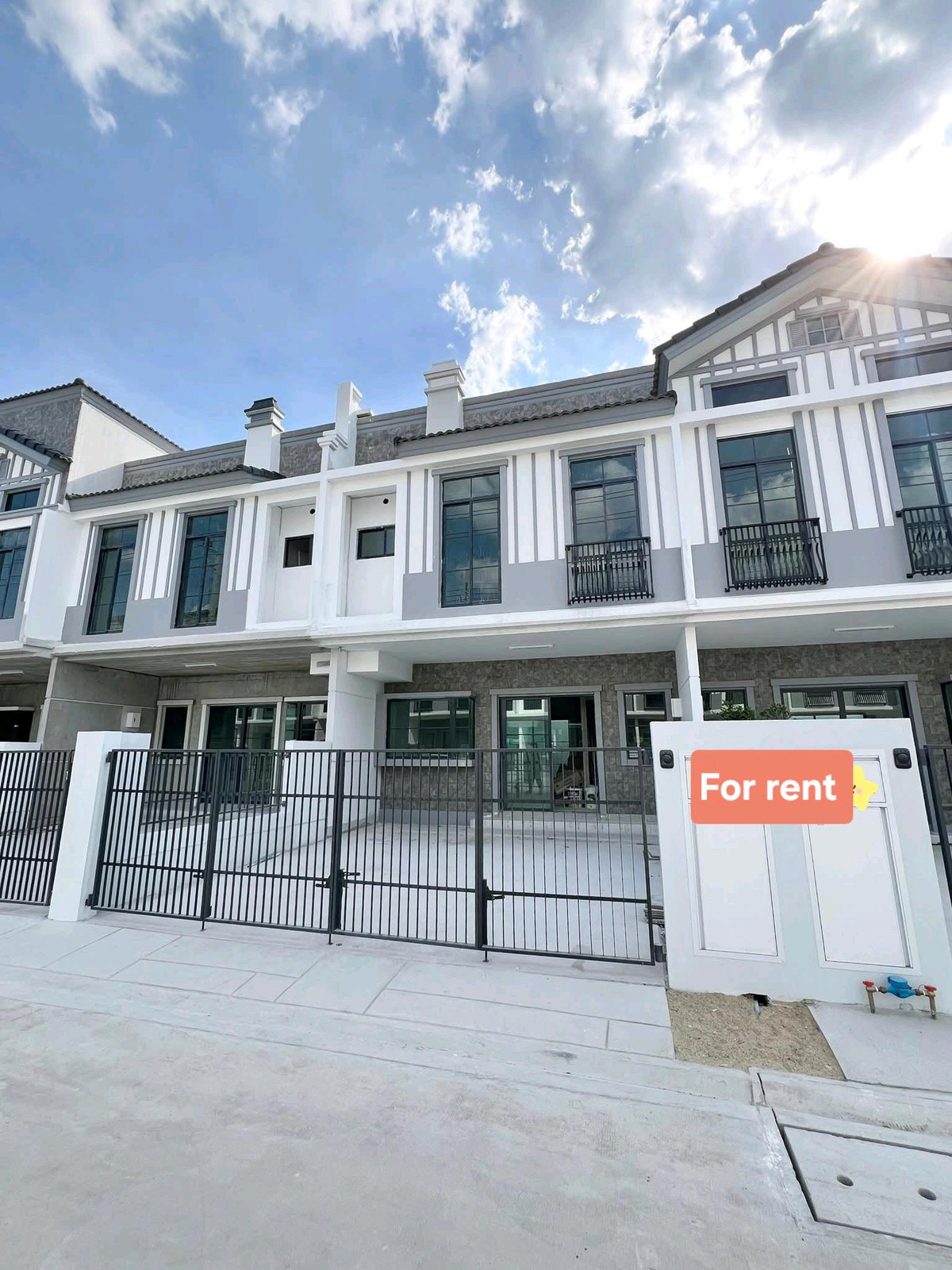 ให้เช่าบ้านบางนา แบริ่ง ลาซาล : 🔥🔥 House for Rent Villaggio 3 Srinakarin Bangna 🔥🔥 Nearby Mega bangna 