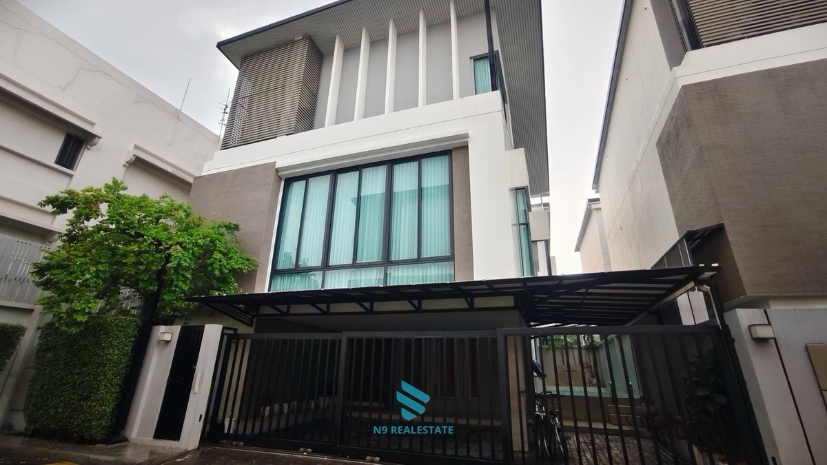 ขายบ้านเลียบทางด่วนรามอินทรา : (ขาดทุน10ล้าน) The glamor บ้าน+สระว่ายน้ำแต่งสวยเฟอร์ครบ พร้อมอยู่ ห่างเอกมัย 10 นาที 