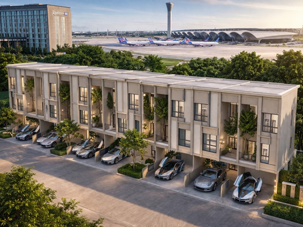 For RentTownhomeLadkrabang, Suwannaphum Airport : The Royal Golf clubhouse Parking for 2-3 cars. Townhome 5.5 meters wide. 3-4bed 4 bath near ARL LatK