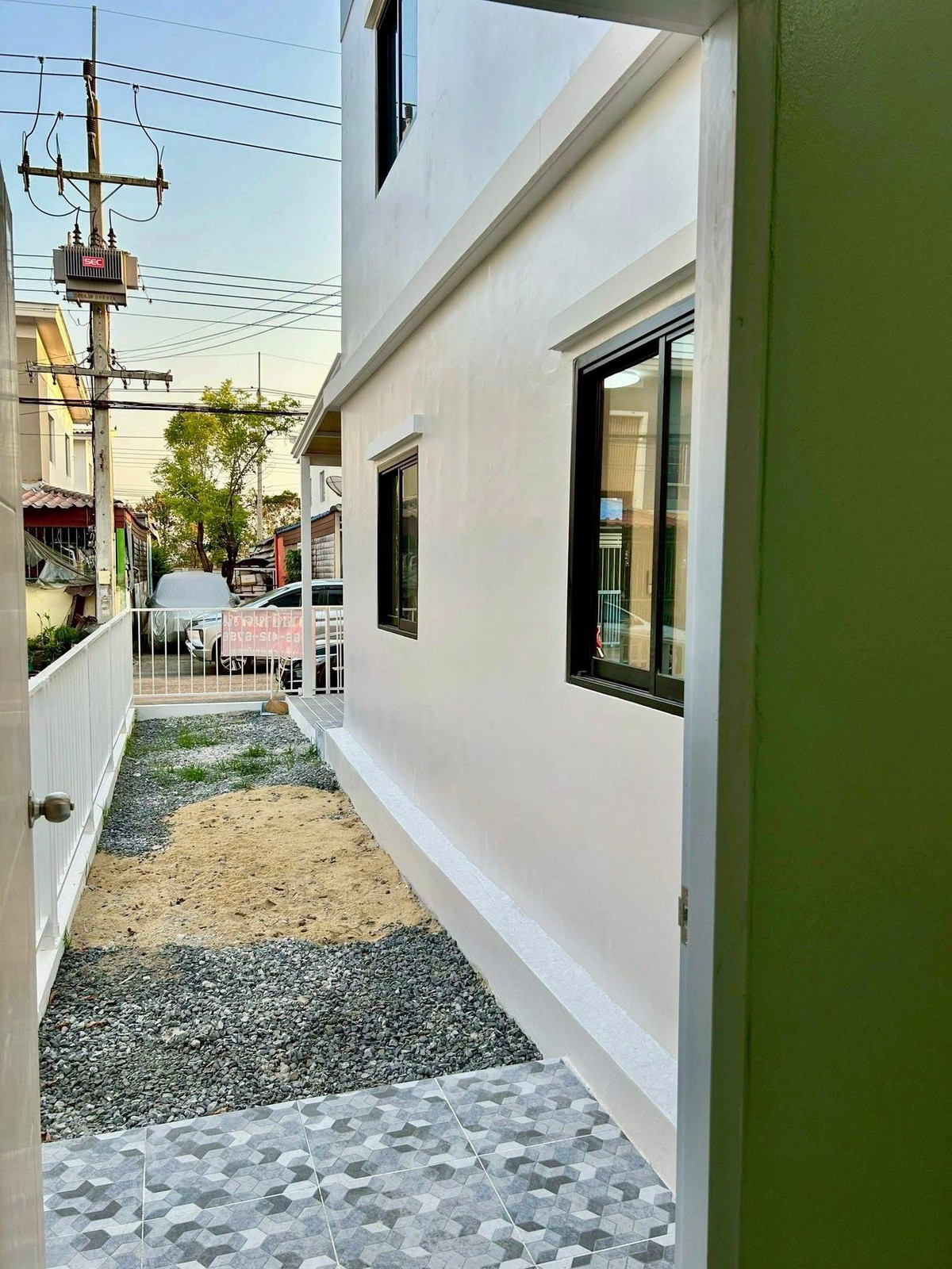 ขายทาวน์โฮมปทุมธานี รังสิต ธรรมศาสตร์ : ขายทาวน์เฮาส์พฤกษา 64/2 คลองสาม หลังมุม 24 ตร.ว. แต่งใหม่พร้อมอยู่ ฟรีโอน