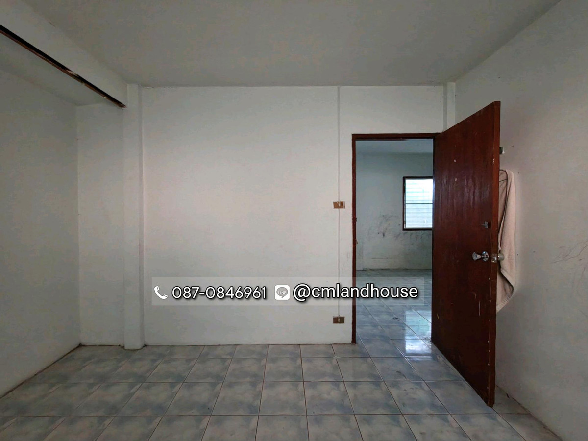 ขายบ้านเชียงใหม่ : ถูกกว่าคุ้มกว่าคอนโด! บ้านวรุณนิเวศน์ ต.แม่เหียะ อ.เมือง ใกล้แยกแม่เหียะ บิ๊กซี แม็คโคร IKEA 2 กม. ใกล้เซ็นทรัลแอร์พอร์ต 4 กม. ใกล้สนามบิน 5 กม. (ขายตามสภาพต้องปรับปรุง)