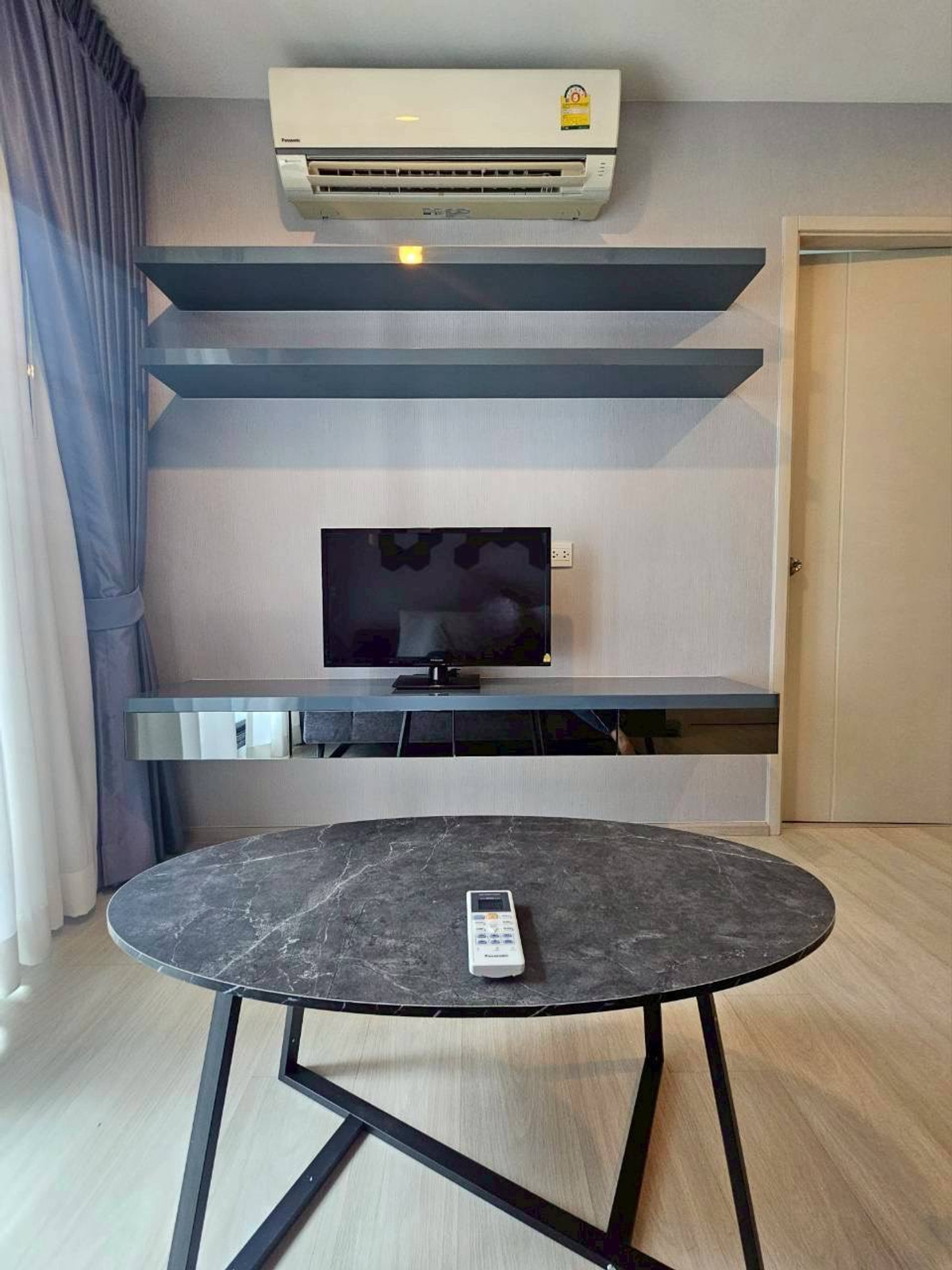 คอนโดพระราม 9 เพชรบุรีตัดใหม่ RCA : 95691 - ขาย / ให้เช่า คอนโด Life Asoke ห้องใหม่ ชั้น 22 ตึกเหนือ ห้องสวย ตกแต่งใหม่ ไม่เคยปล่อยเช่า