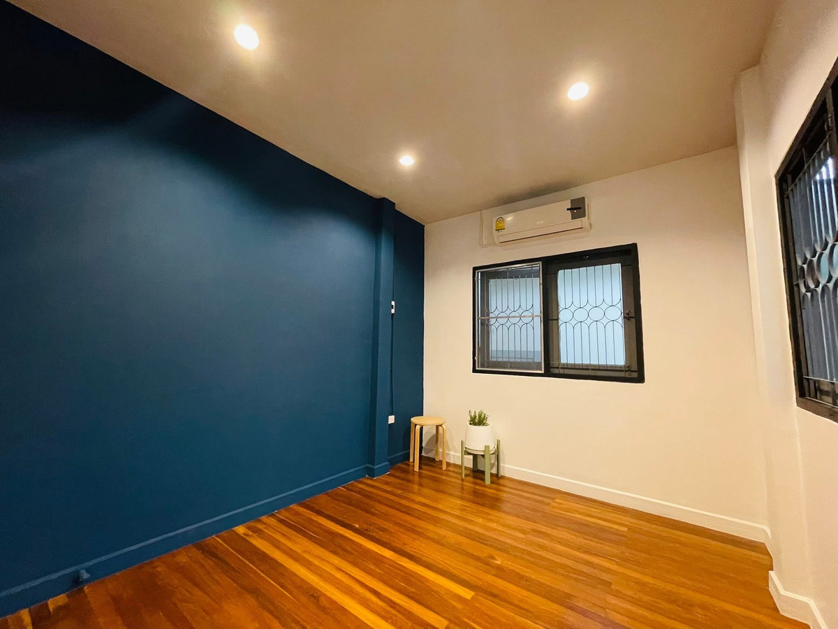 For RentHouseRama5, Ratchapruek, Bangkruai : Resort style detached house for rent, Soi Tiwanon 52, near MRT Samakkhi 200m., near Central Chaengwattana.