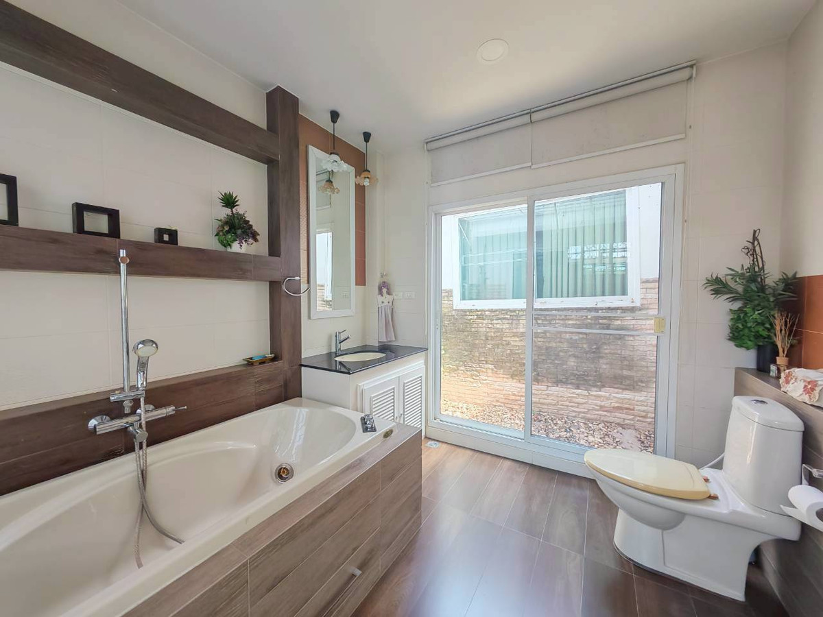 ขายบ้านลาดกระบัง สุวรรณภูมิ : 🏡 ขายบ้านเดี่ยว หมู่บ้านมัณฑนา วงแหวน-พระราม 9 บ้านสวย บรรยากาศร่มรื่น สไตล์บ้านสวน พื้นที่ใหญ่ หาไม่ได้แล้ว!