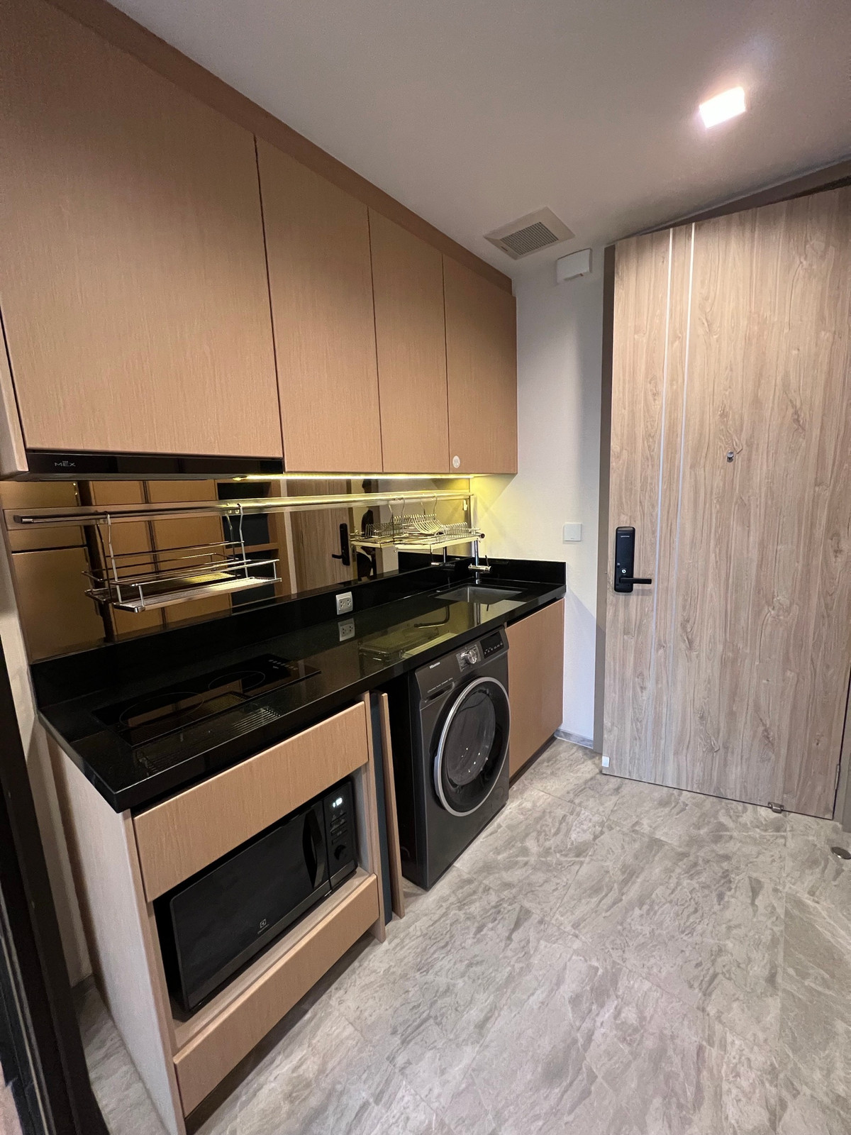 ขายคอนโดอ่อนนุช อุดมสุข : Kawa Haus Onnut 77 / 1 BedPlus (FOR SALE), คาวะ เฮ้าส์ อ่อนนุช 77 / 1 ห้องนอนพลัส (ขาย) NONT158