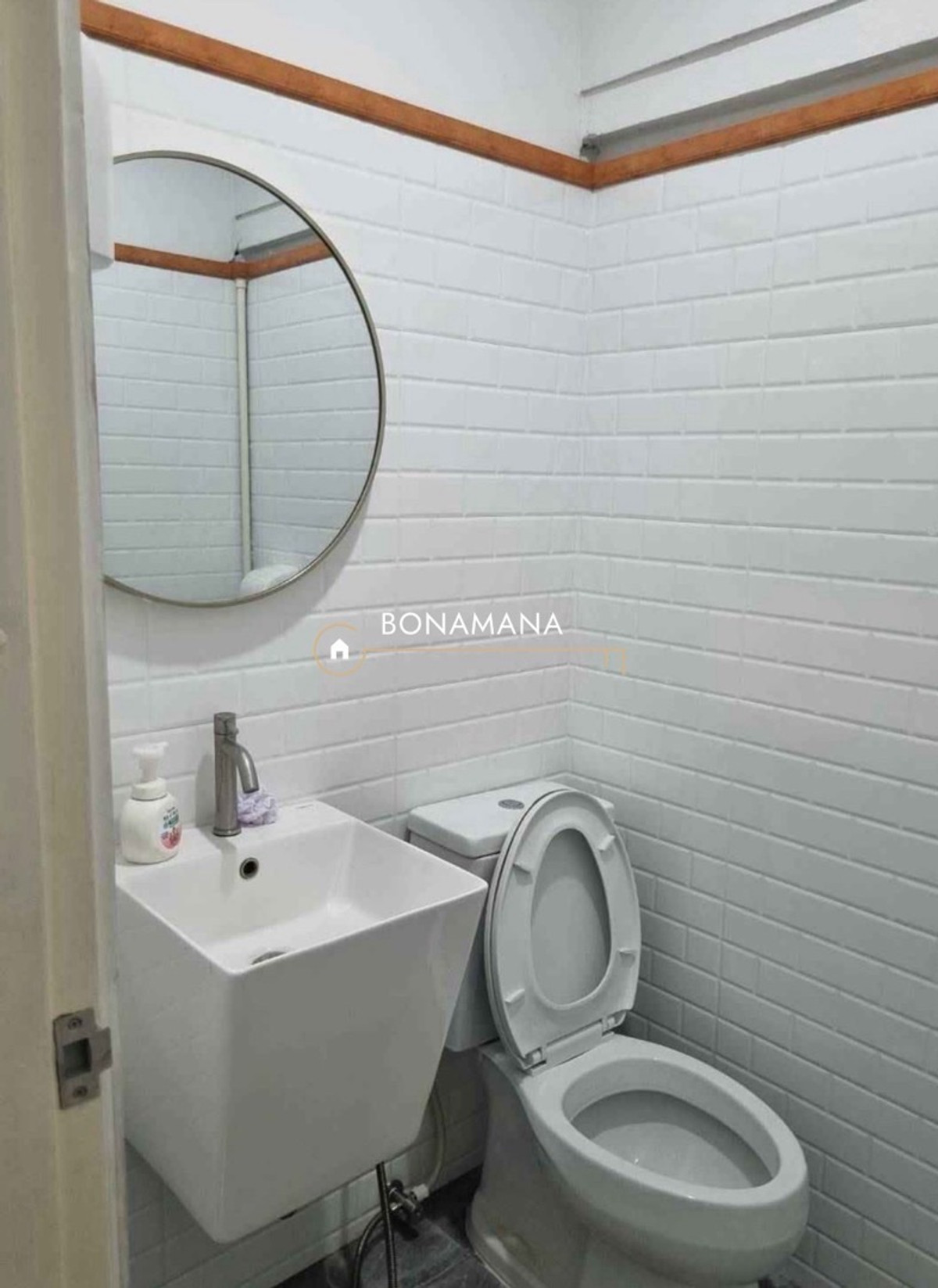 For RentWarehouseRama9, Petchburi, RCA : Office, warehouse for rent, Ramkhamhaeng, Khlong Tan