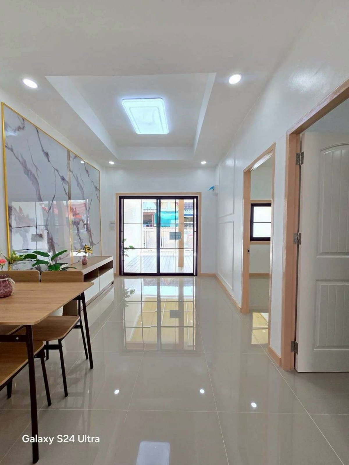 For SaleTownhomeNonthaburi, Bang Yai, Bangbuathong : One-story townhouse for sale, Bua Thong Keha, Sai Noi, 19 sq m, at the beginning of the bus line, newly decorated, free furniture, free transfer.