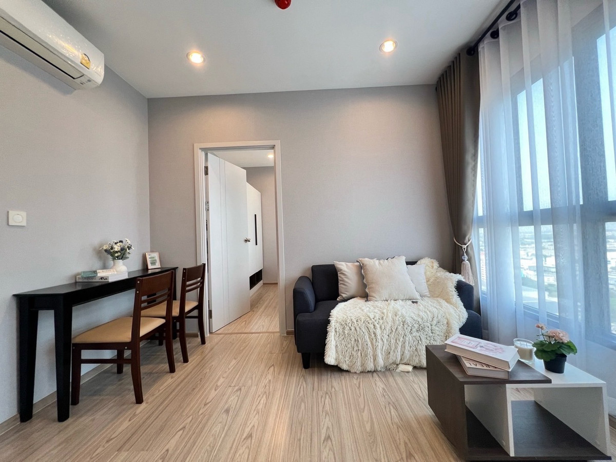 For RentCondoRamkhamhaeng, Hua Mak : For rent: The Tree Hua Mak, next to Lam Sali intersection, 300 meters.