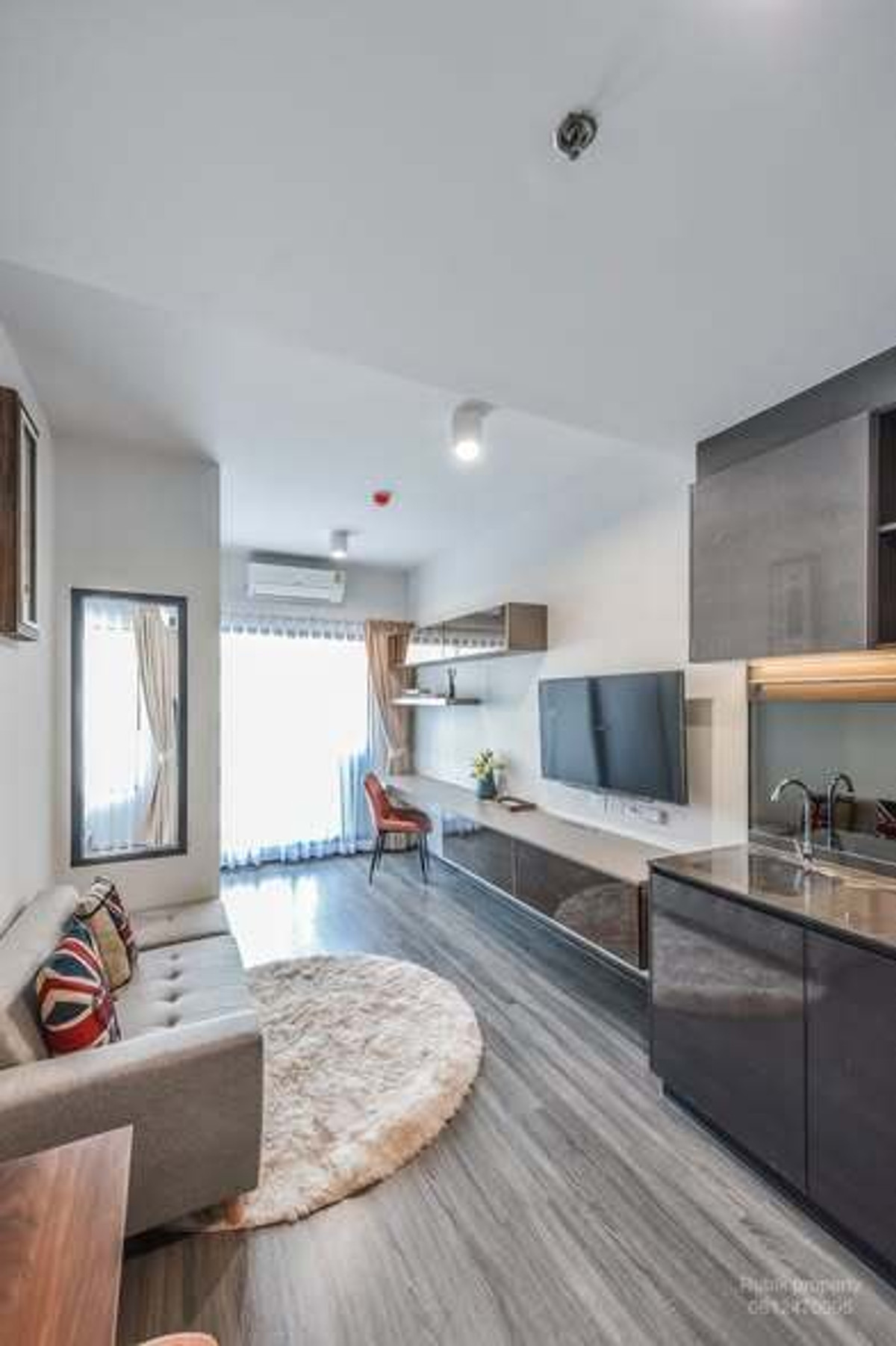 For RentCondoSiam Paragon ,Chulalongkorn,Samyan : 🏙 **For rent Ideo Chula–Samyan (new building)** RB1838, location in the heart of the city. Near Chula-Samyan Very convenient to travel 🚇✨