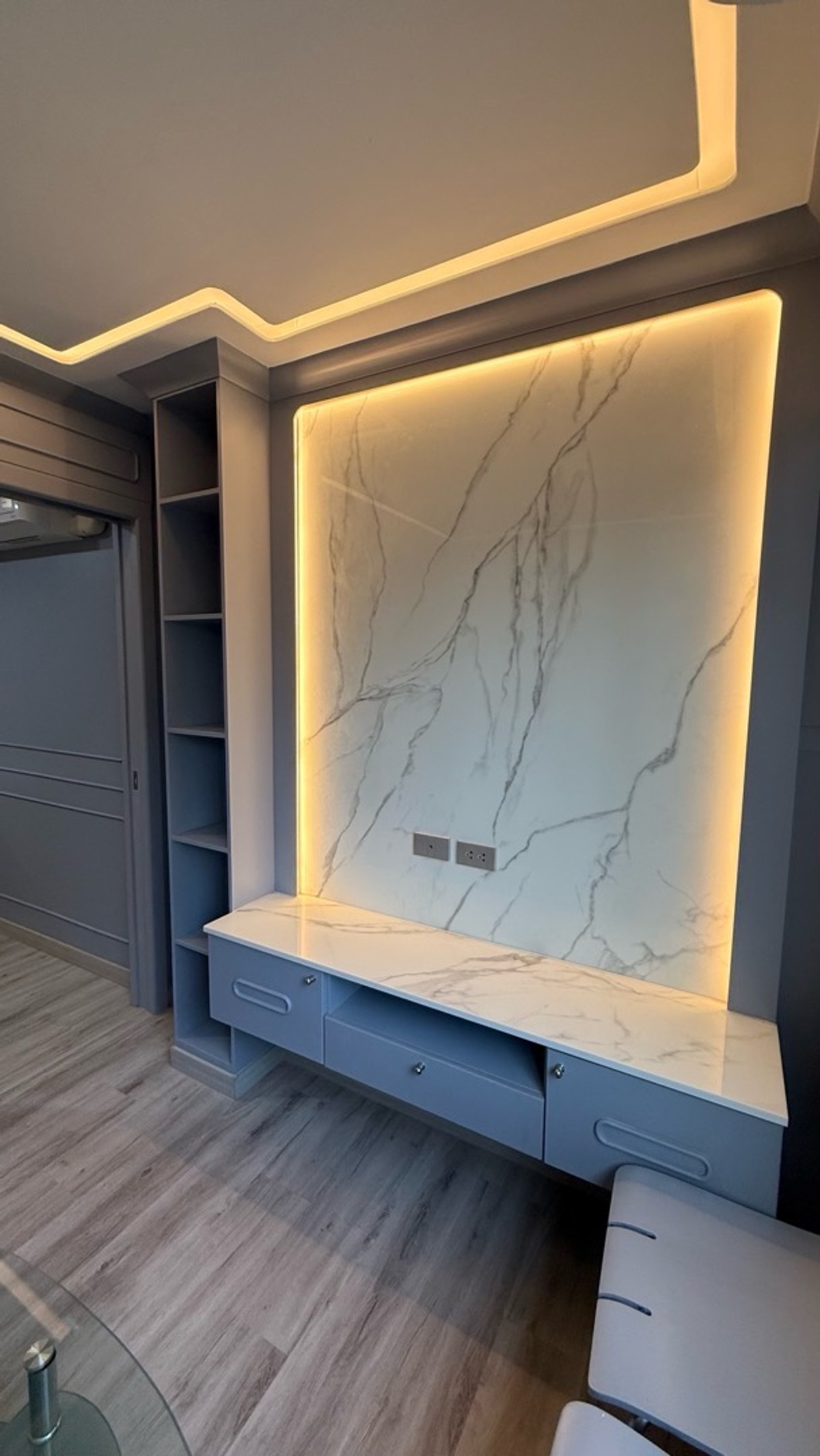 ให้เช่าคอนโดเลียบทางด่วนรามอินทรา : For rent JW. Sriwara 2 bed 2 bath 58 sqm 20,000 ให้เช่า 2 นอน 2 น้ำ 58 ตรม 20,000