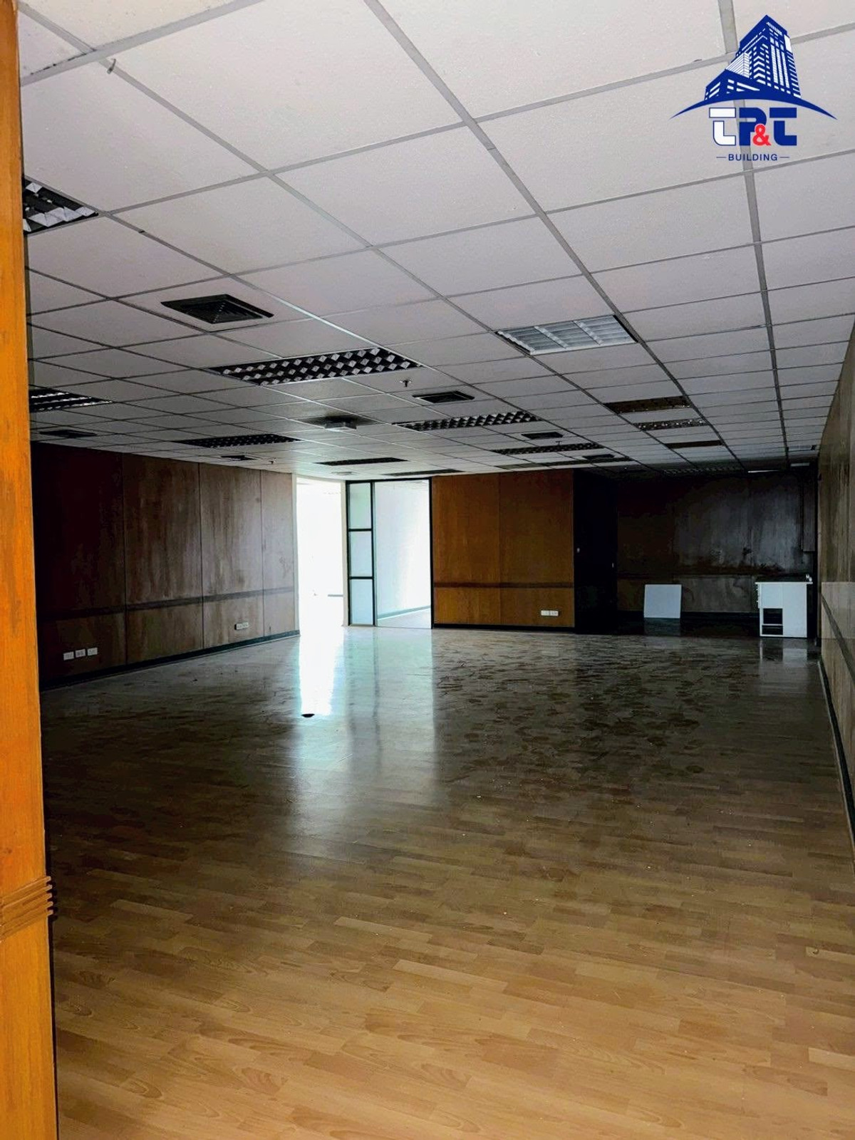 ให้เช่าสำนักงานลาดพร้าว เซ็นทรัลลาดพร้าว : ให้เช่า TP&T Tower 291.5 ตร.ม. ชั้น24 โซนB พื้นที่สำนักงานใกล้ BTS หมอชิต MRT สวนจตุจักร เซ็นทรัลลาดพร้าว สนามบินดอนเมือง