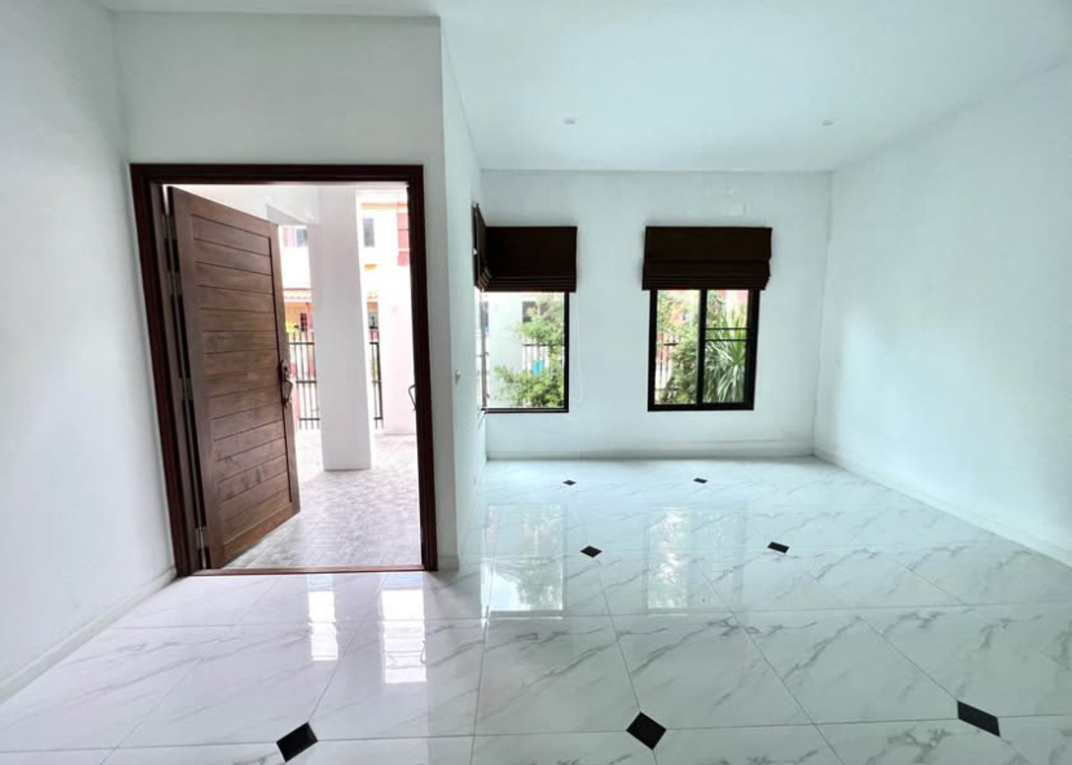 For RentTownhomeChaengwatana, Muangthong : Townhome/home office for rent Premium Golf Village, Muang Thong Thani, near IMPACT and Central Chaengwattana.