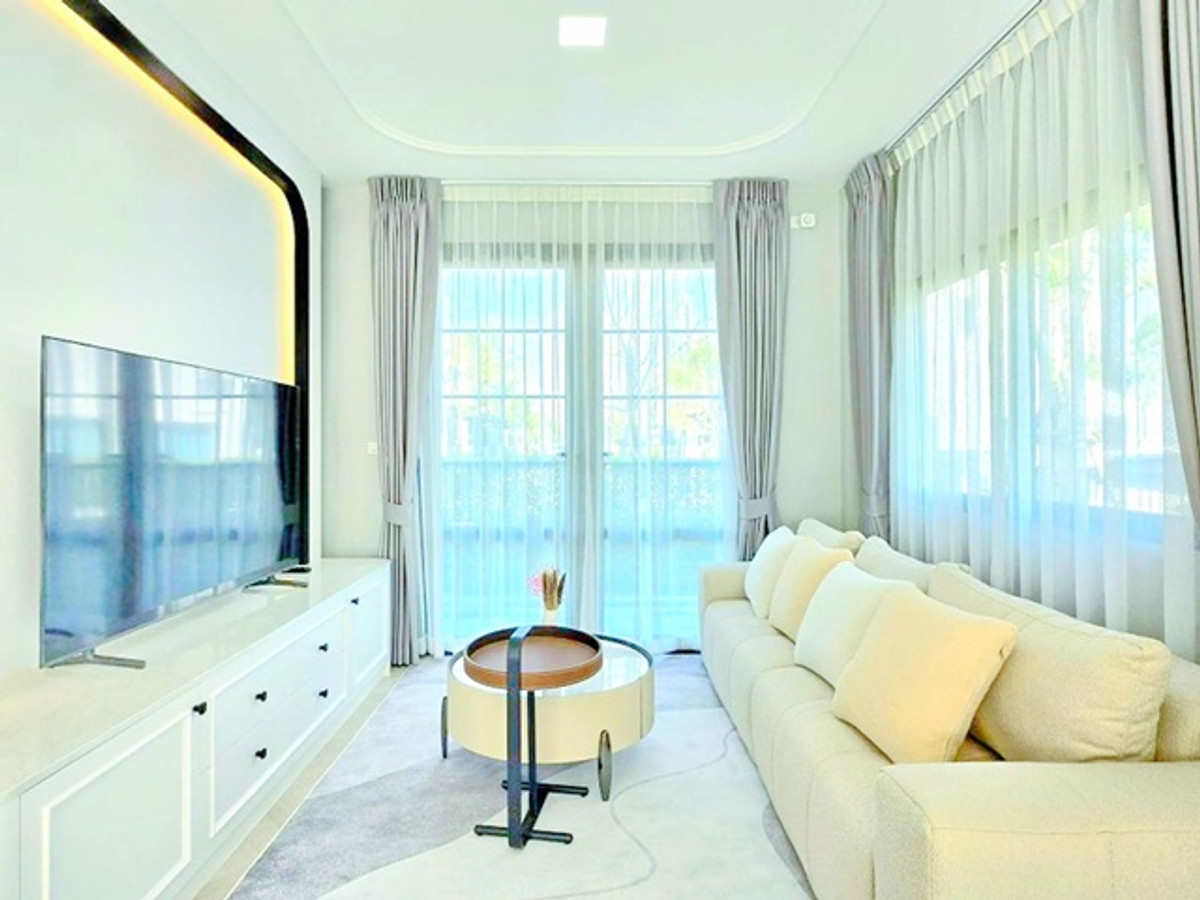 ให้เช่าบ้านบางนา แบริ่ง ลาซาล : พร้อมเฟอร์ฯ คอนคอร์เดียน ใกล้เมกาบางนา 500 ม. 75ตร.วา 200ตร.ม. บ้านเดี่ยว 2 ชั้น 4นอน 4 น้ำ